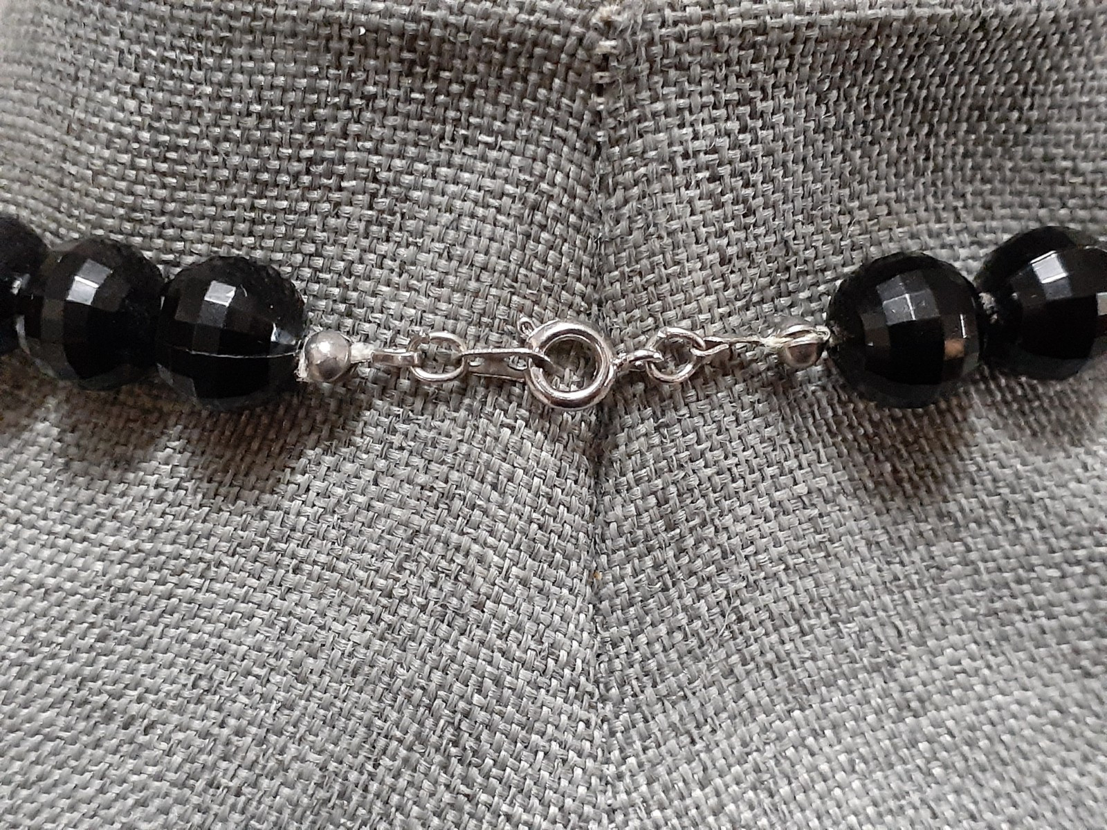 Vintage black & clear lucite bead chunky necklace w/rondelle spacer beads 25″