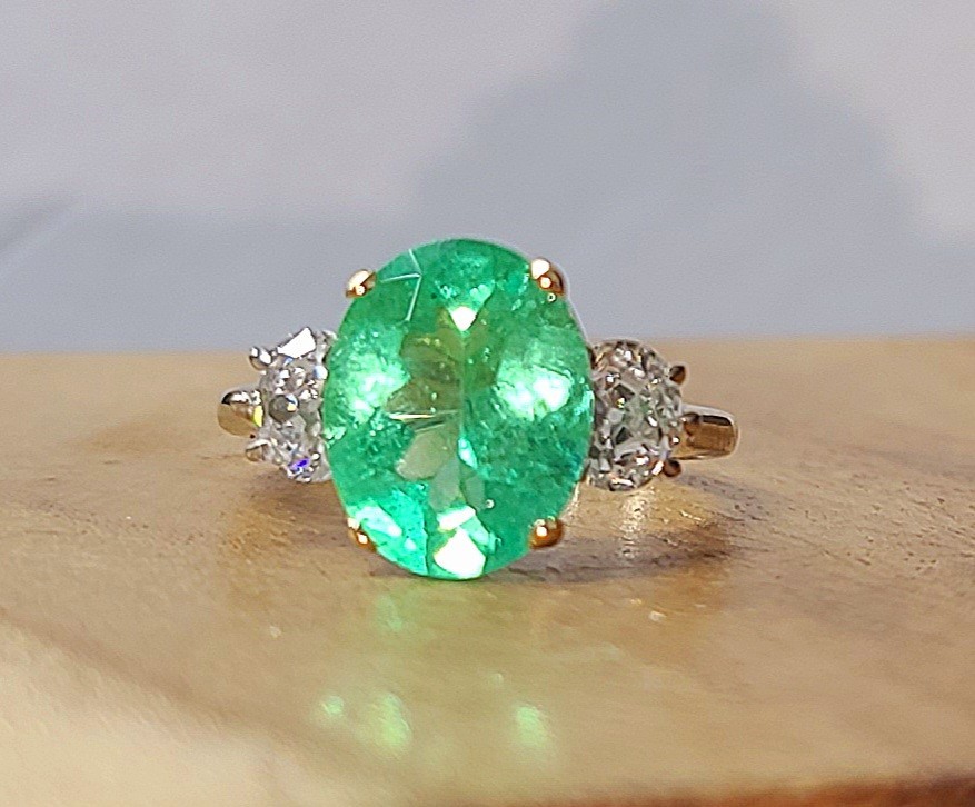 14k Two-tone Gold Engagement Ring 3.57ct.Natural Colombian Emerald Oval GIA CERT