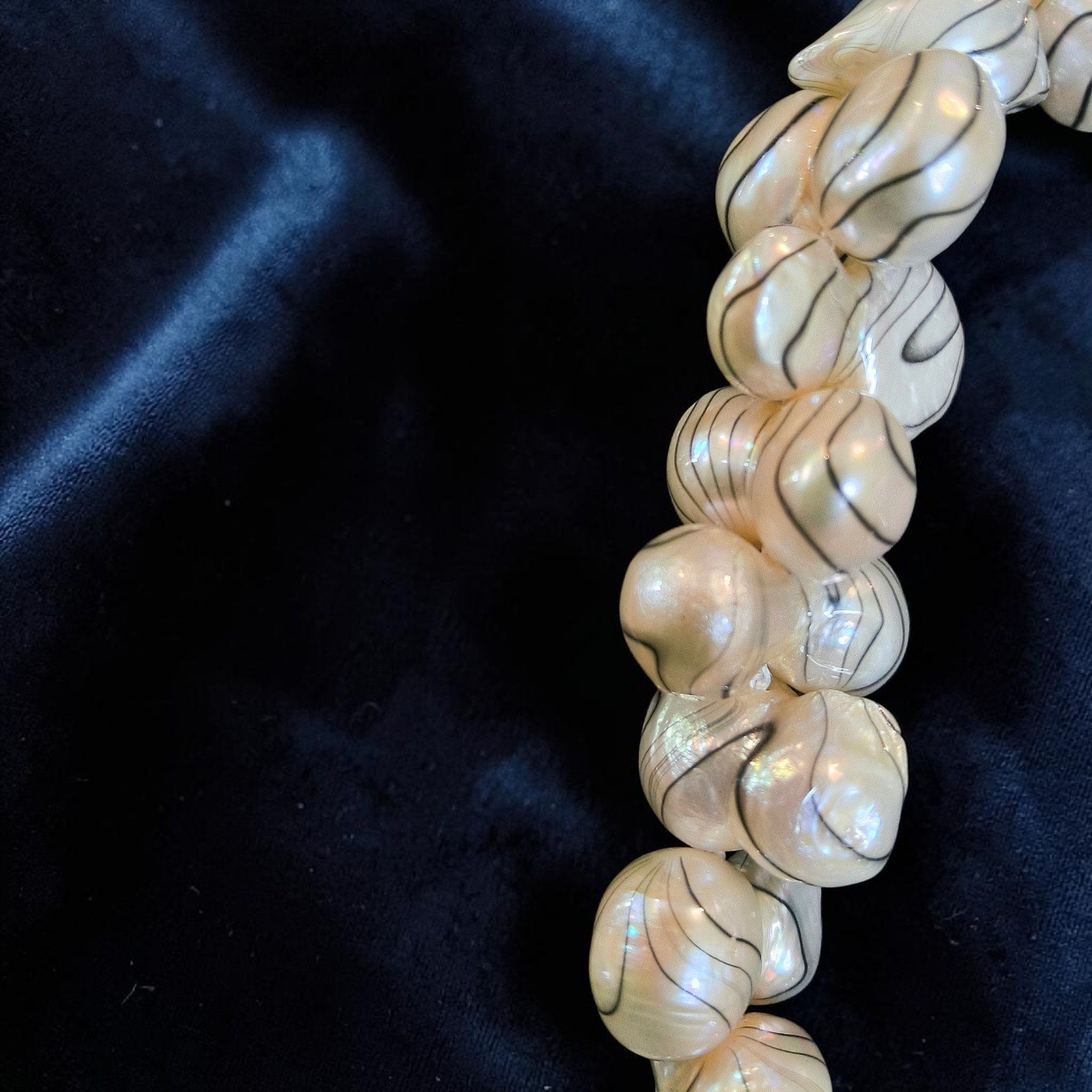 Vintage Art Glass Necklace White Iridescent Freeform Beads Black Swirl 16″ Heavy