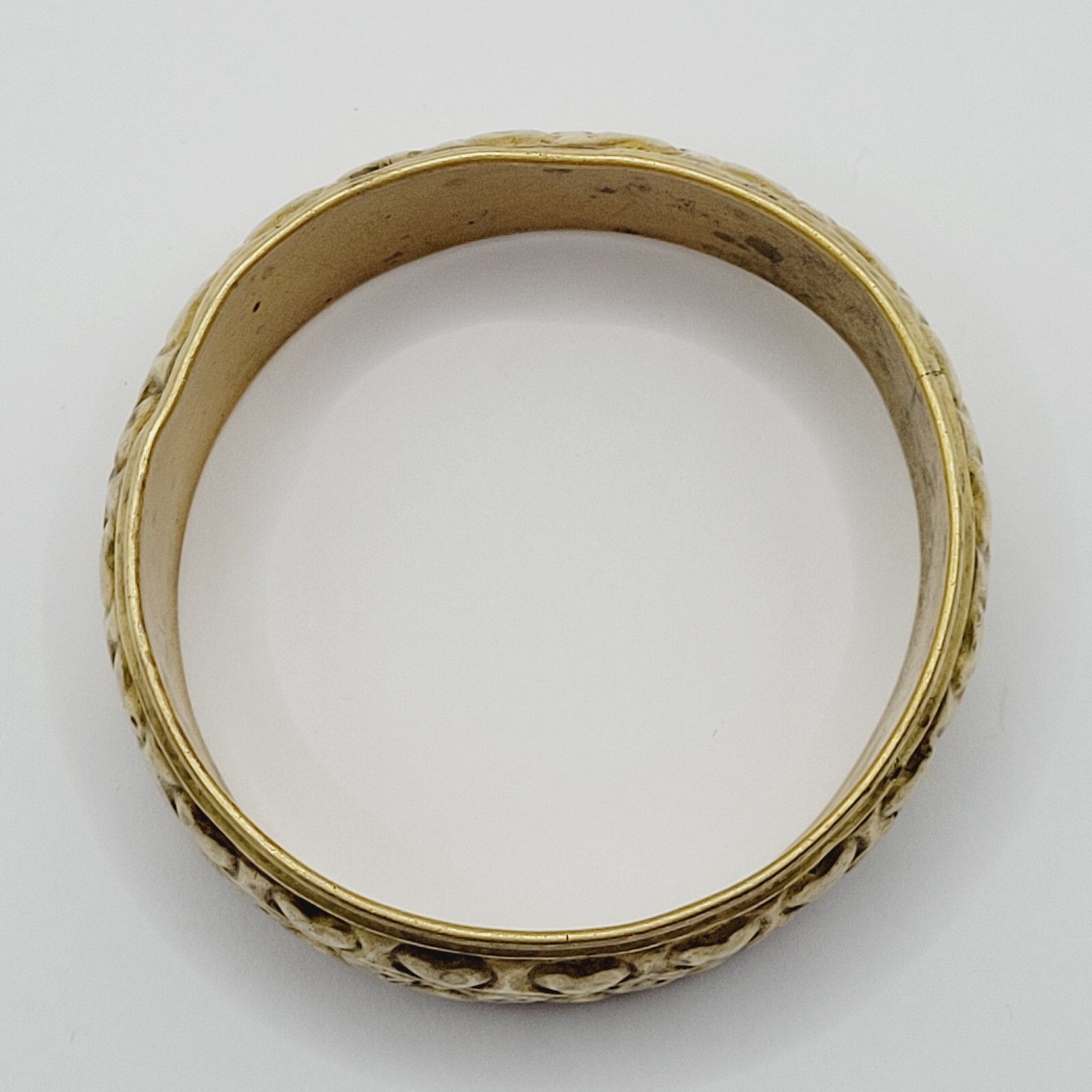 Wide Brass Chunky Bangle Embossed Heart Pattern Vintage Bracelet 8 Inch Approx