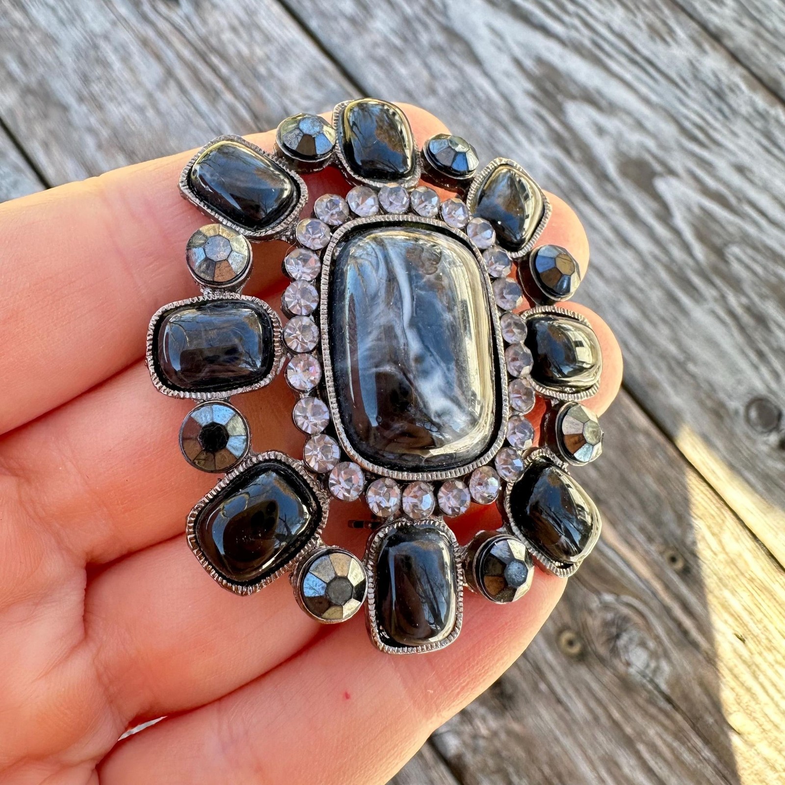 Vintage Jewelry Black and Grey Brooch Pin