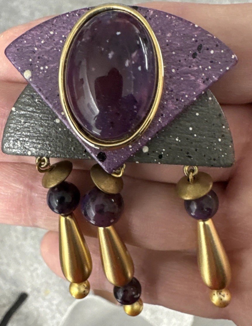 Vintage Art Deco Fan Shape Speckled Design Purple Cabochon Dangling Beads Brooch