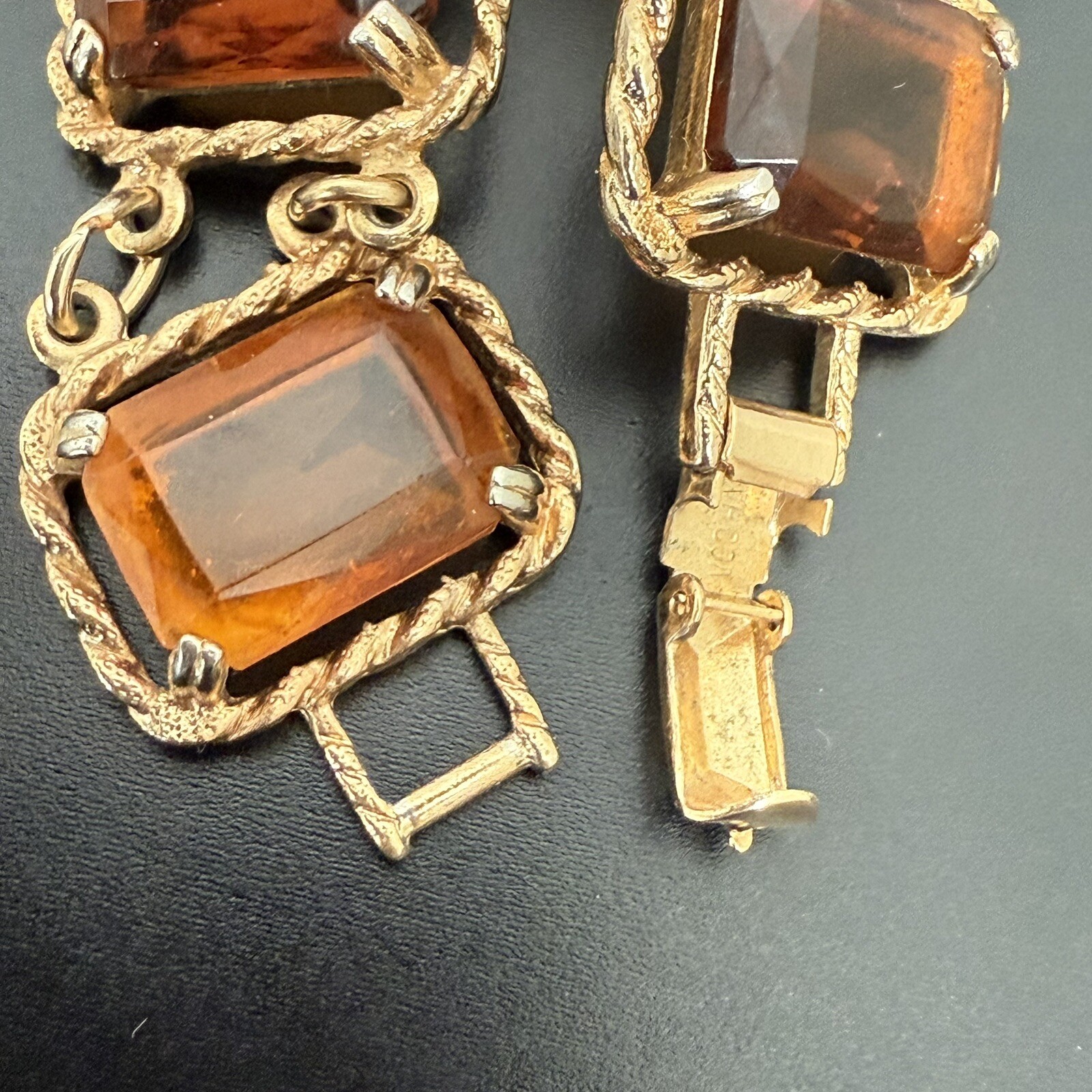 Vintage SARAH COVENTRY Wild Honey Amber Glass 7” Link Bracelet 44g.