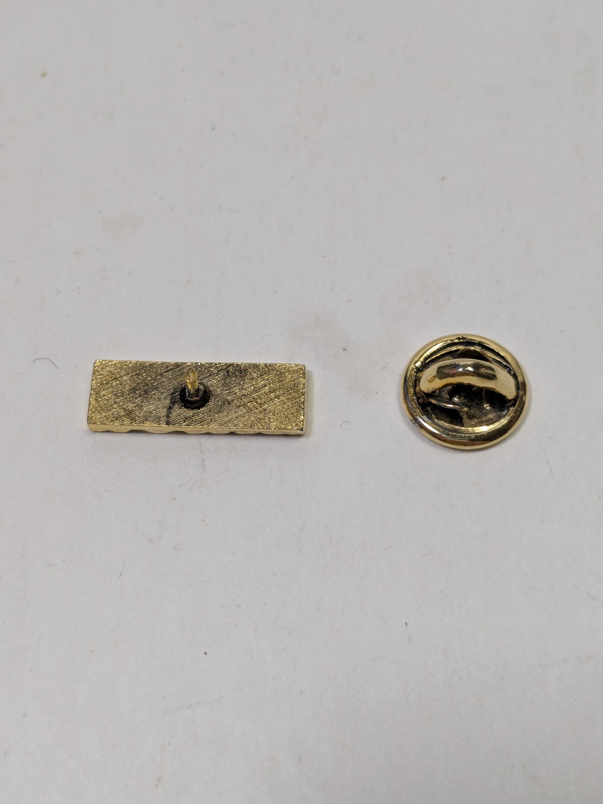 Nixon Spell Out Vintage Gold Tone Name Lapel Pin Tie President Collectible 1970s