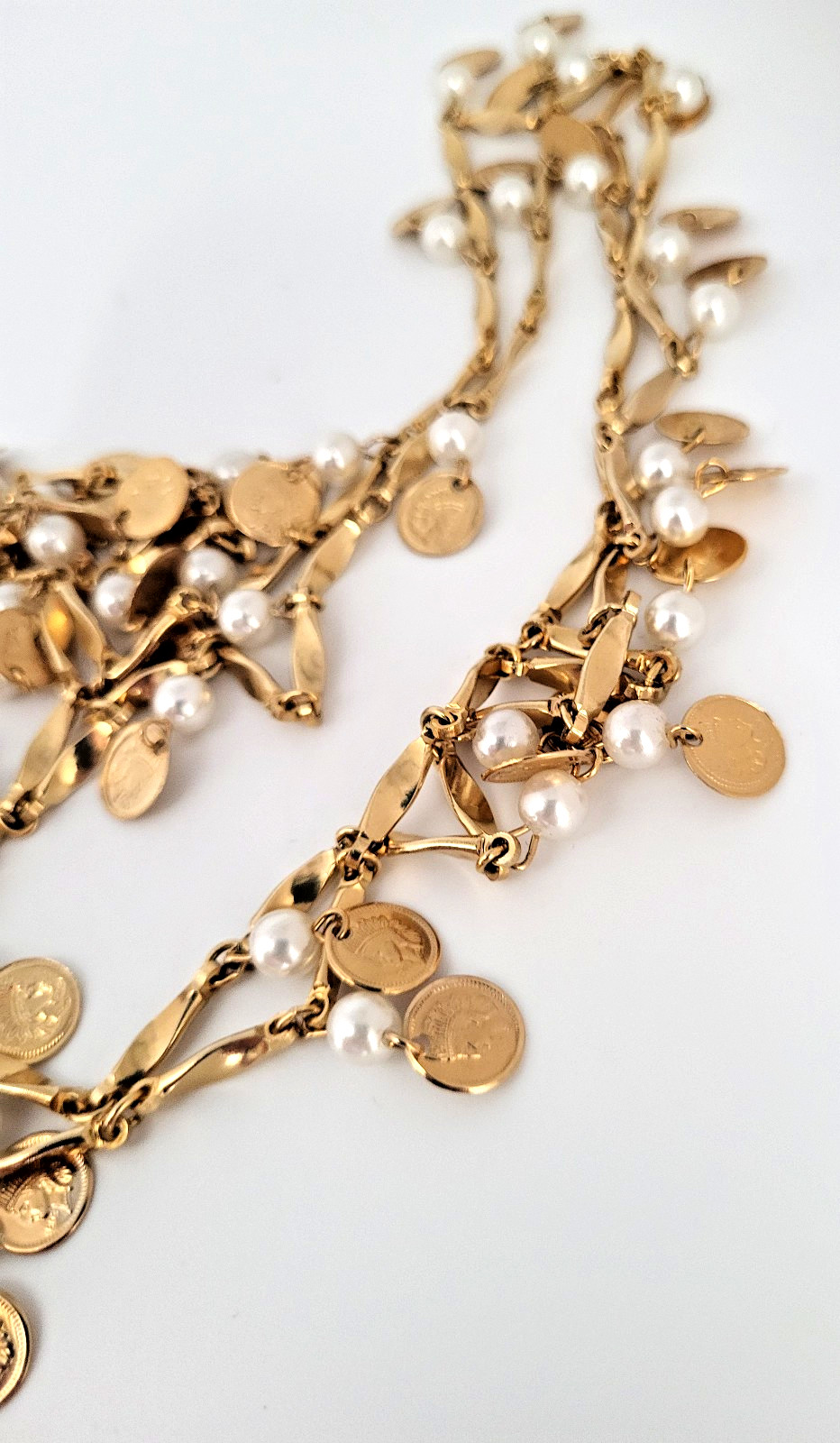 Vintage Dangle Coins & Faux Pearl Necklace Gold Tone Twist Bar Link Chain 54″