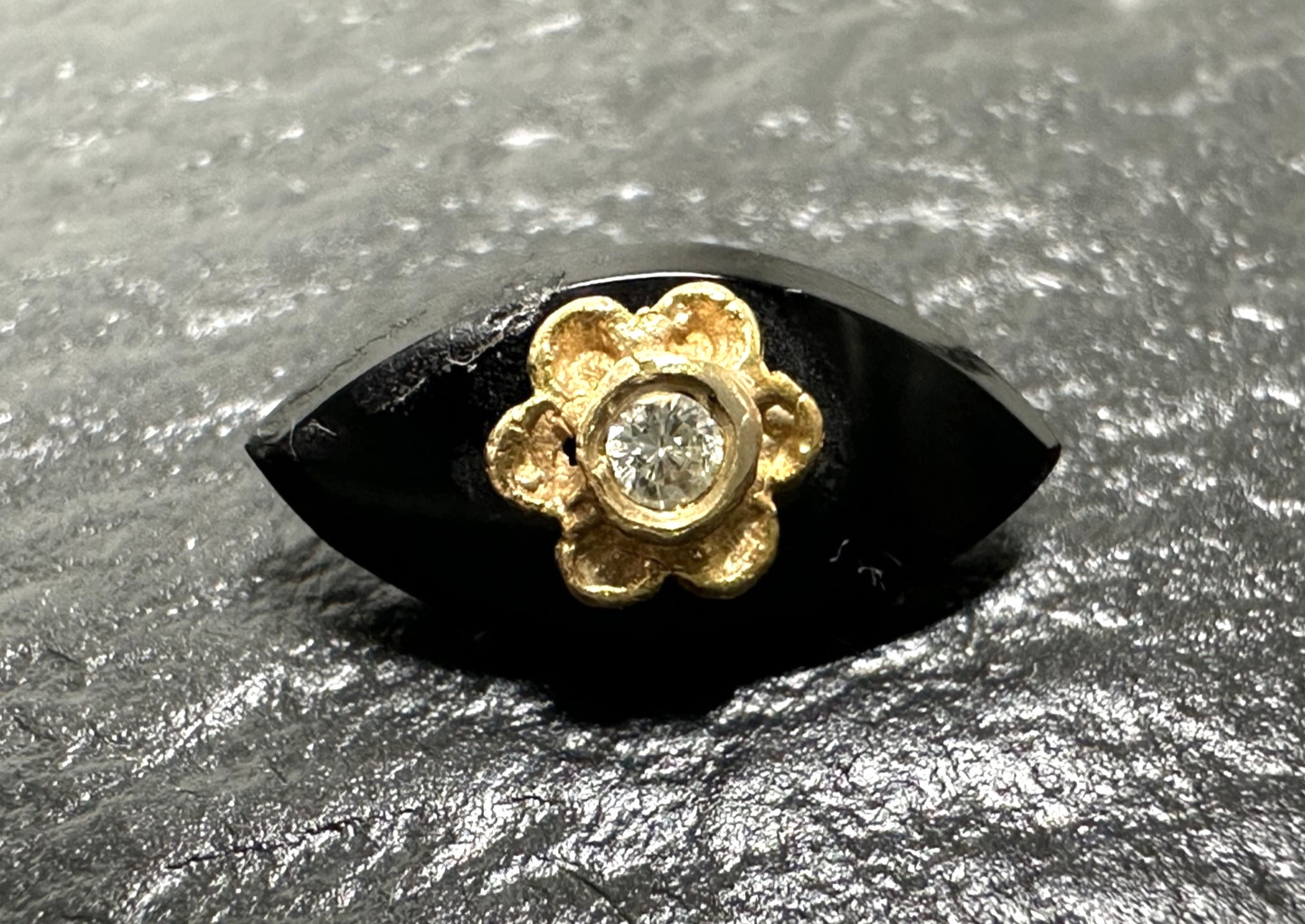 VINTAGE .5″ BLACK ONYX MARQUISE WITH 14K FLOWER & DIAMOND INSERT N328
