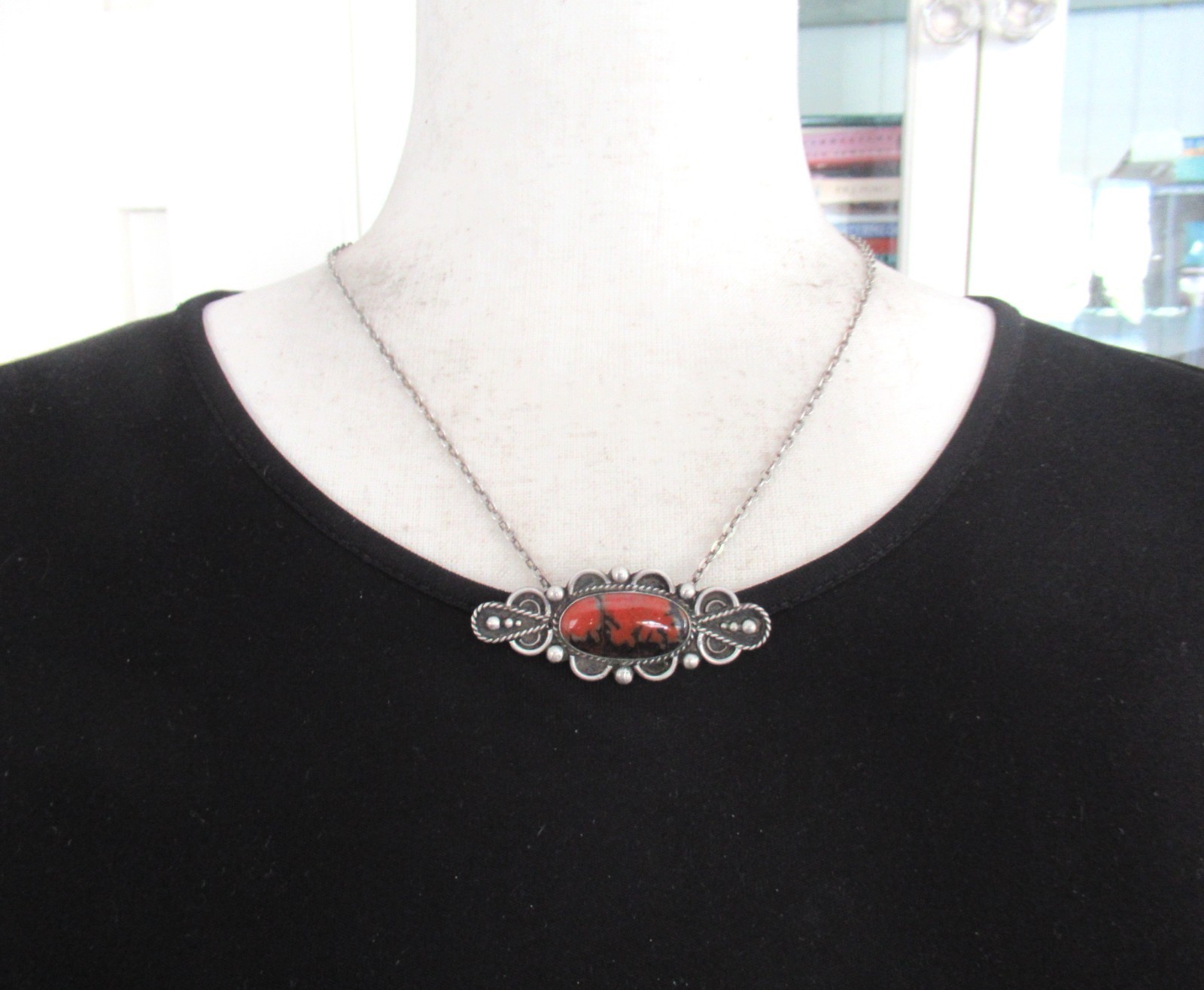 2 3/8 INCHES VINTAGE NAVAJO STERLING PETRIFIED WOOD PENDANT NECKLACE BROOCH