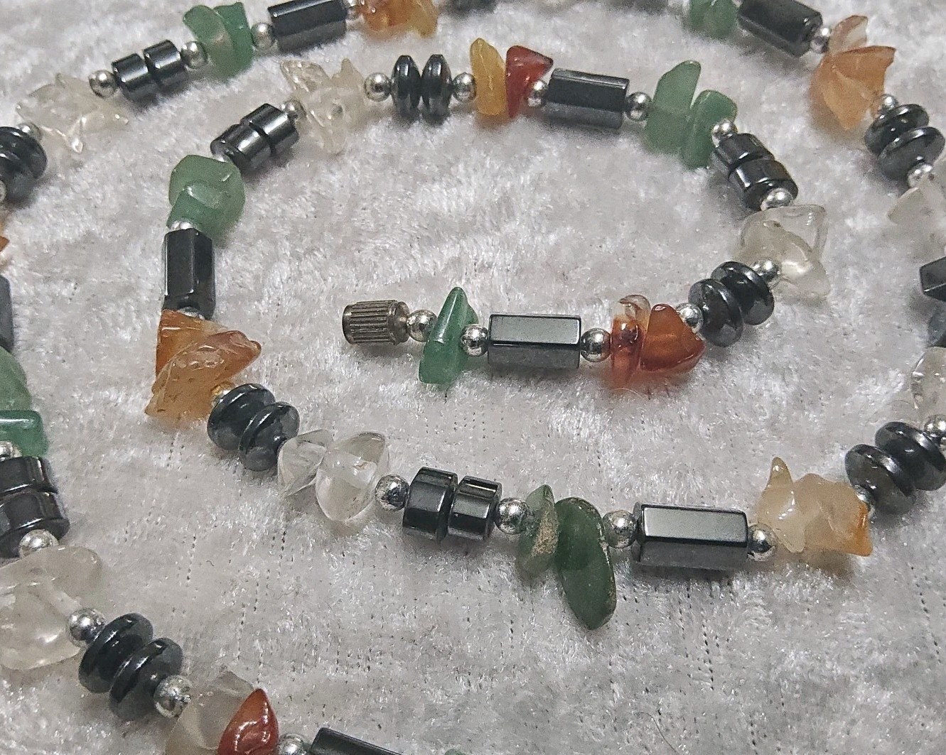 VTG Green Apple Agate Orca Chalcedony Hematite Chip Necklace Barrel Clasp 70’s