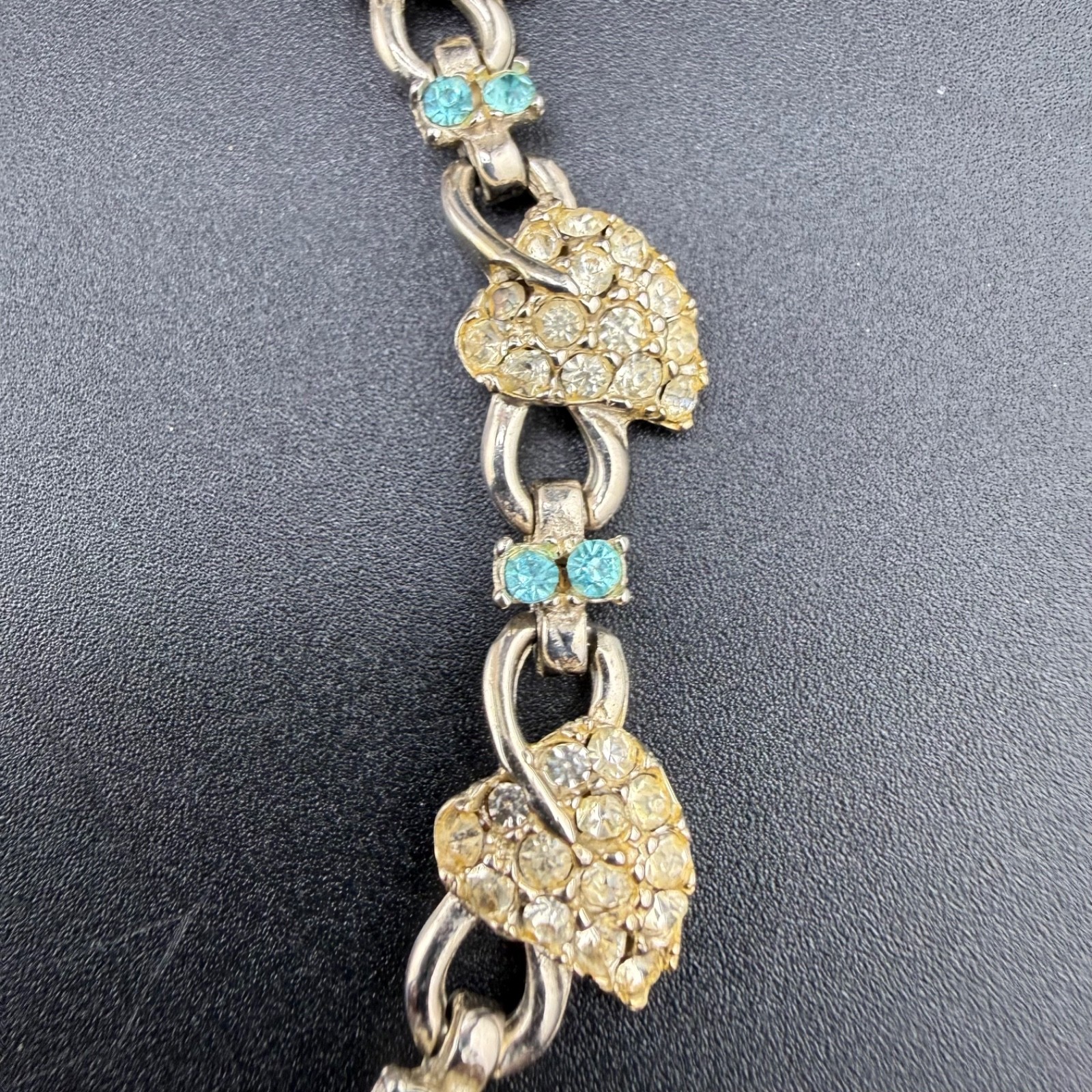 Vintage Rhinestone Necklace Silver Tone Leaf Grapes 15”