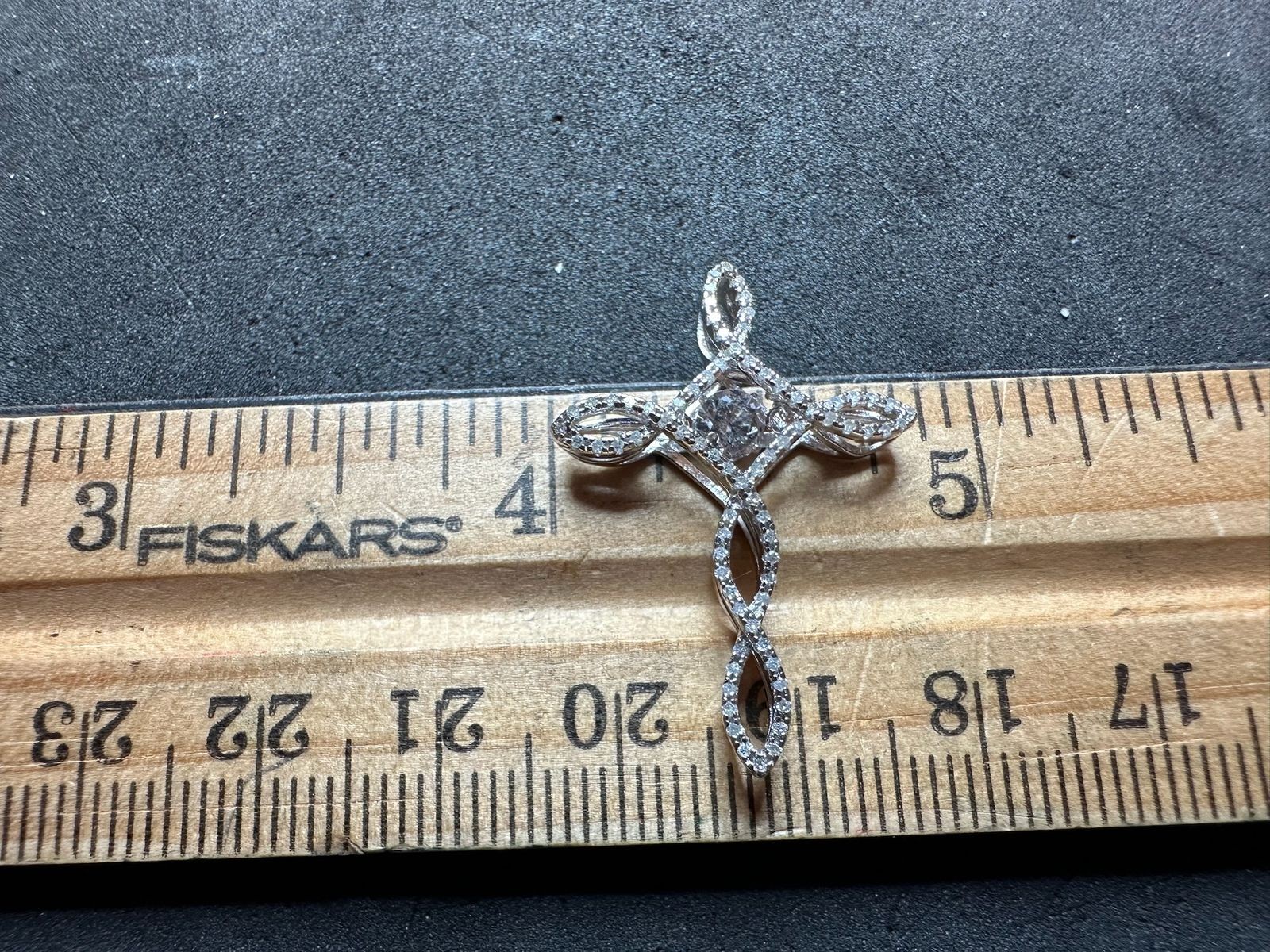 1.52g Vintage Sterling Silver 925 Cross Infinity Pendant Sparkling Center M