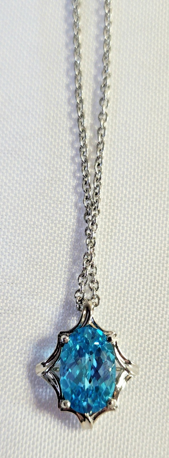 Vintage Silver-Tone Pendant Necklace Oval Cut Blue Stone