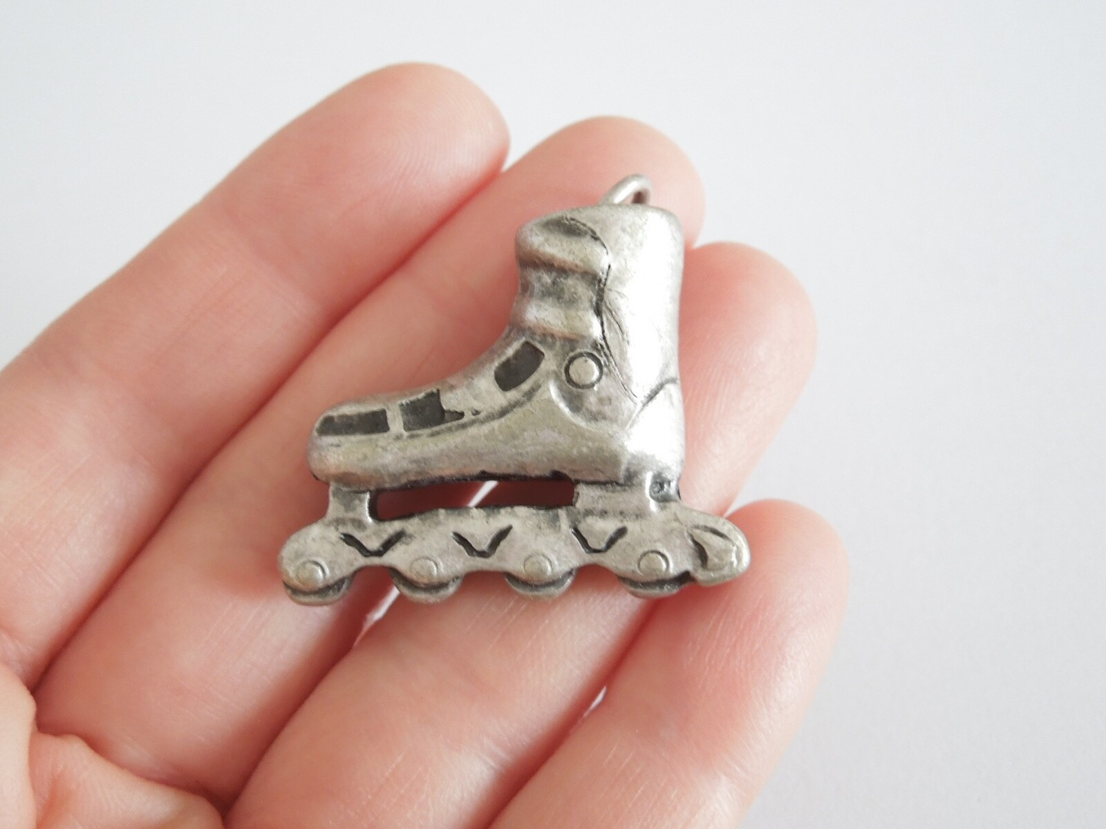 Zinc Pendant? Rollerblade Solid 0.78 Oz/1.34 X 1.34 In