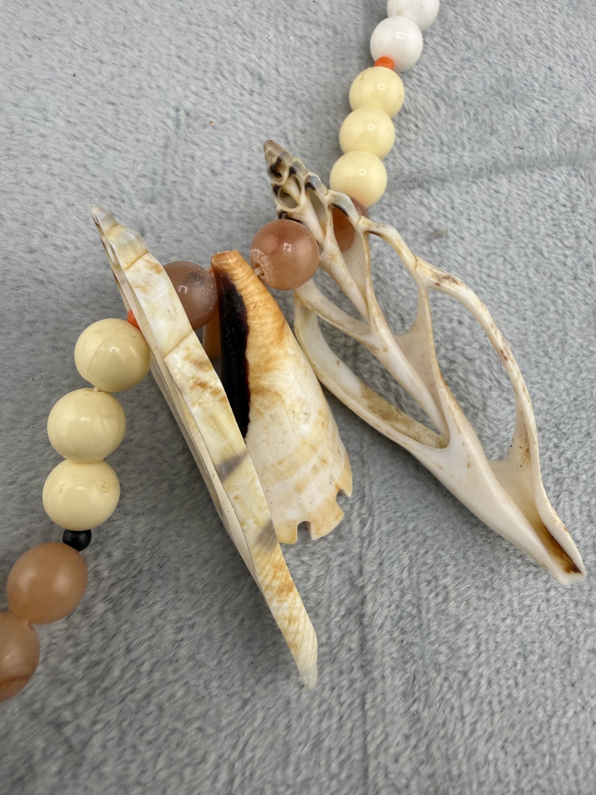 Vintage Kenneth Lane Necklace Beaded Brown White Shell 32″ Signed