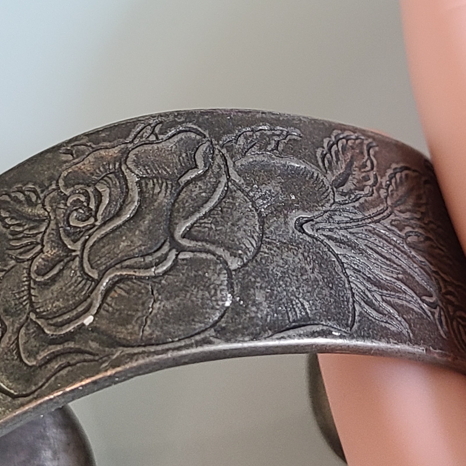 Vintage SALISBURY PEWTER CUFF BRACELET Flower of the Month JUNE ROSES BEAUTIFUL
