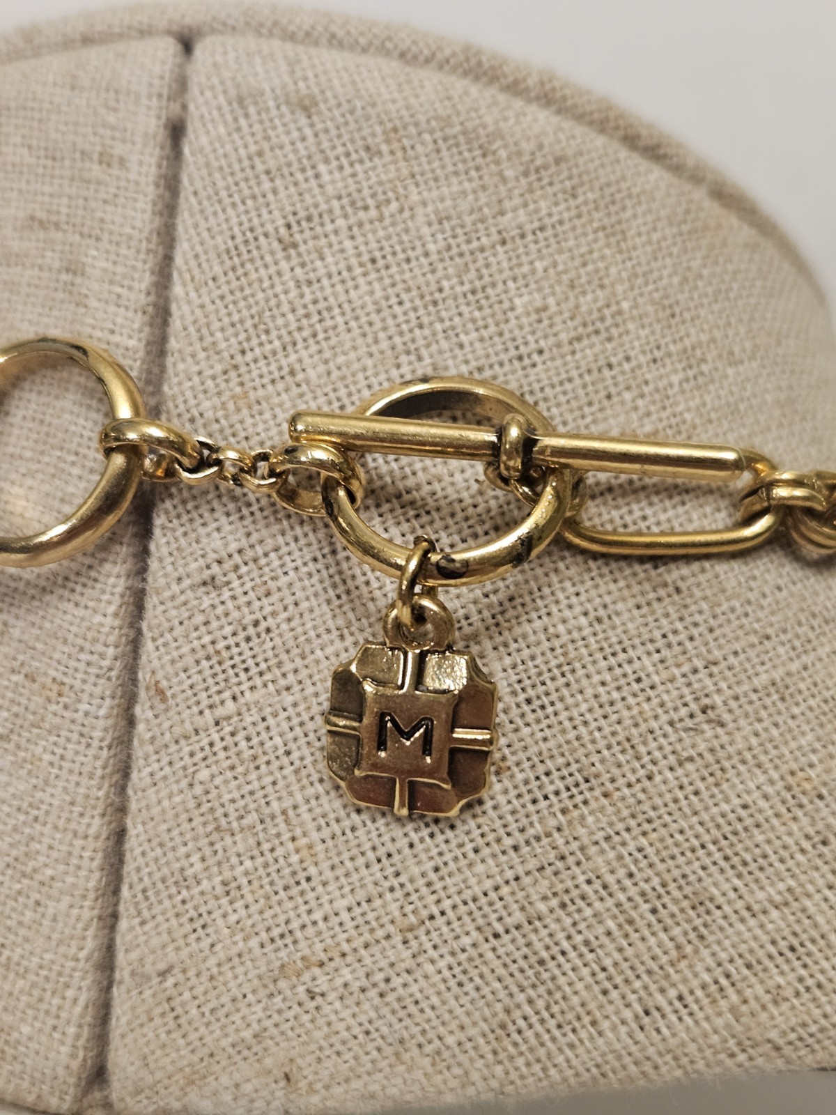 MONET NECKLACE 18″ ADJUSTABLE TOGGLE CLOSURE GOLDTONE