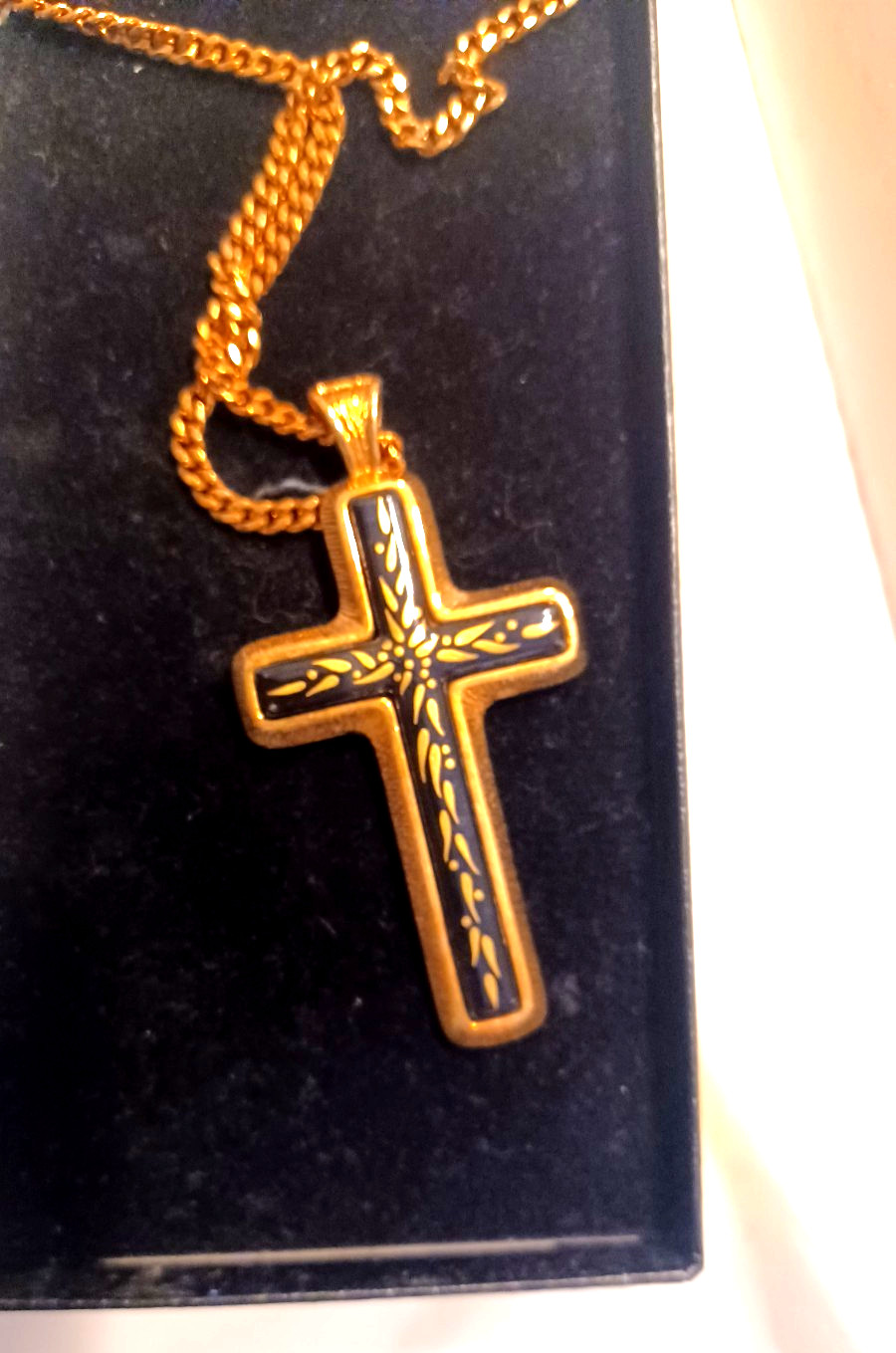 1978 Sarah Coventry Mythology Cross Necklace Gold Tone and Porcelain Limited-NIB