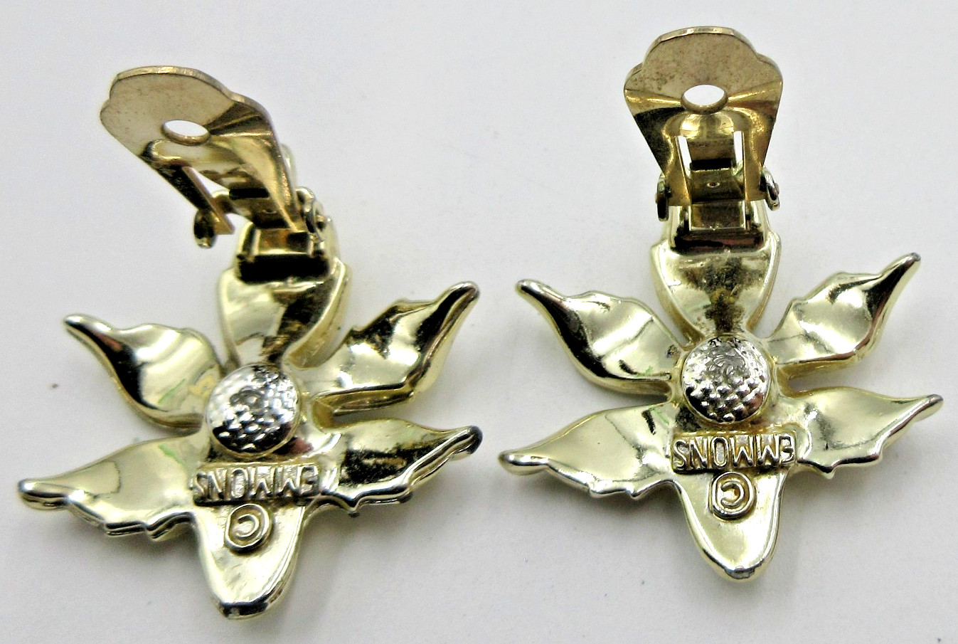 VTG SIGNED EMMONS AB RED BLUE COLORFUL RHINESTONE FLOWER clip on pair Earrings