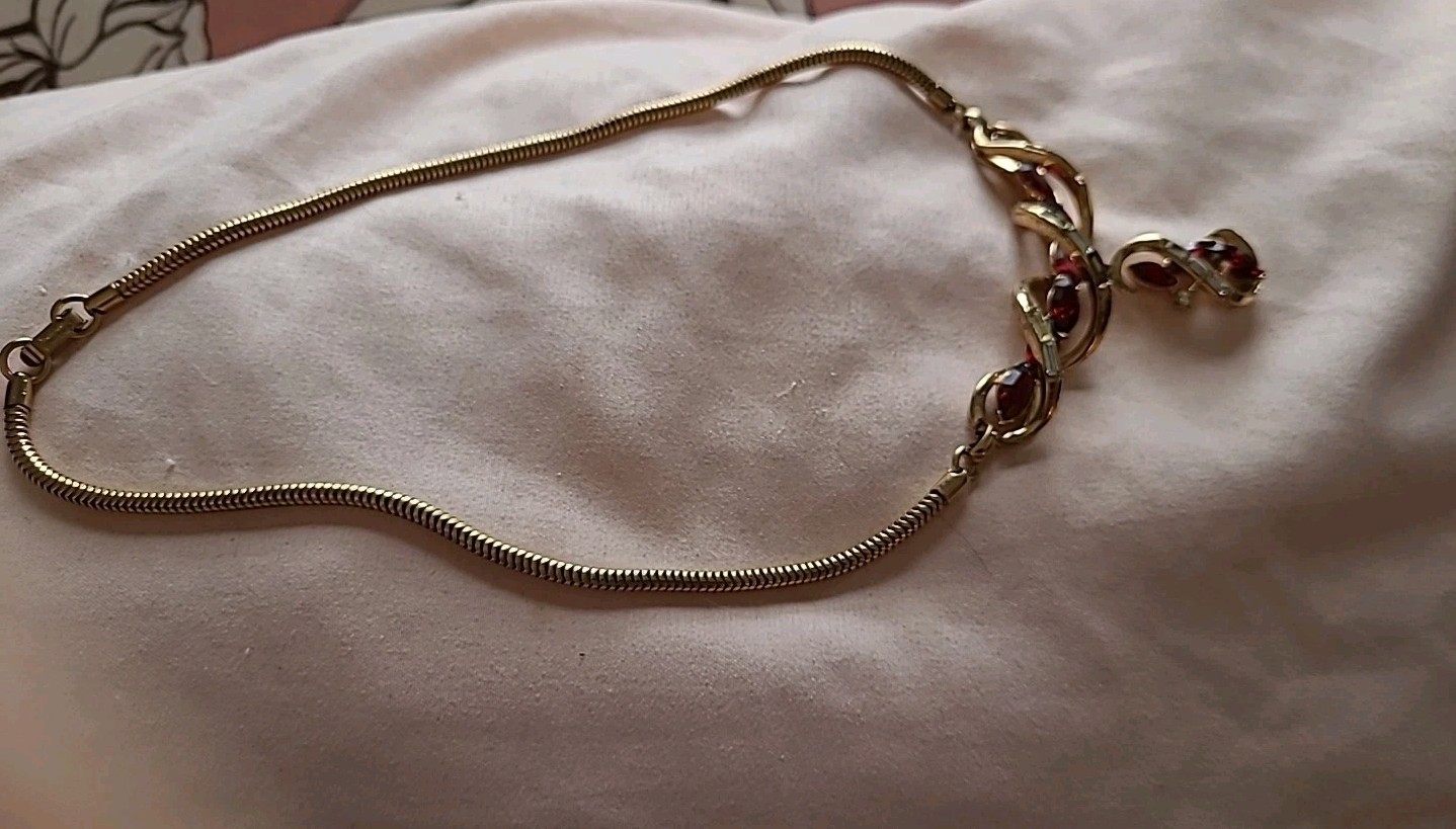 Vintage 1930s To 1950s Trifari RED Rhinestones Necklace