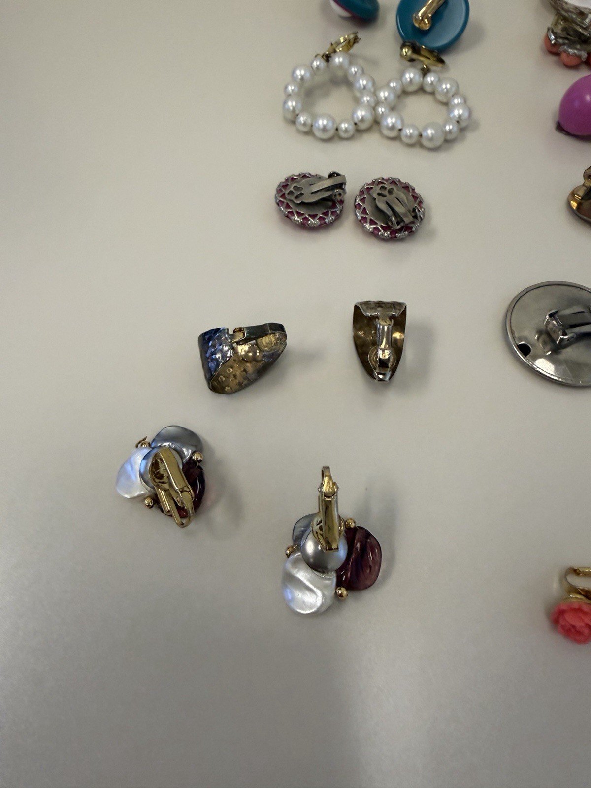 Lot Of Vintage Retro & Modern Clip On Earrings 60s 70s 80s 90s To Now 25 Pairs