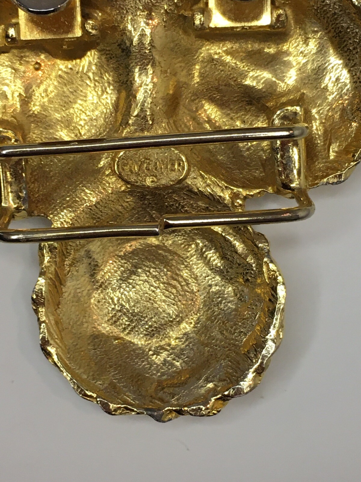 Gay Boyer Signed Scarf Clip Gold Tone Textured Vintage Accessory