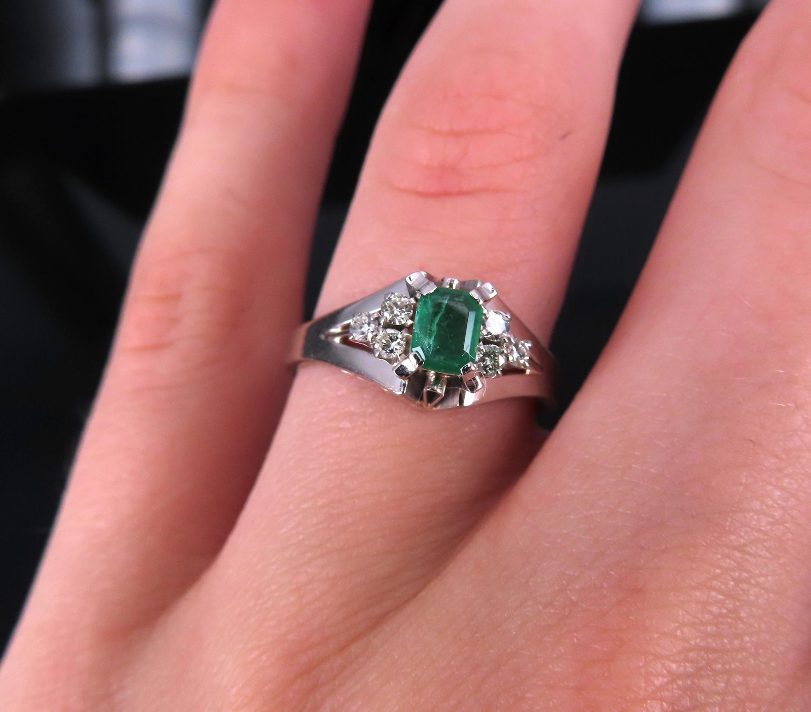 Vintage 0.26ct Colombian Emerald 0.06ct Diamond Platinum Ring Size 7