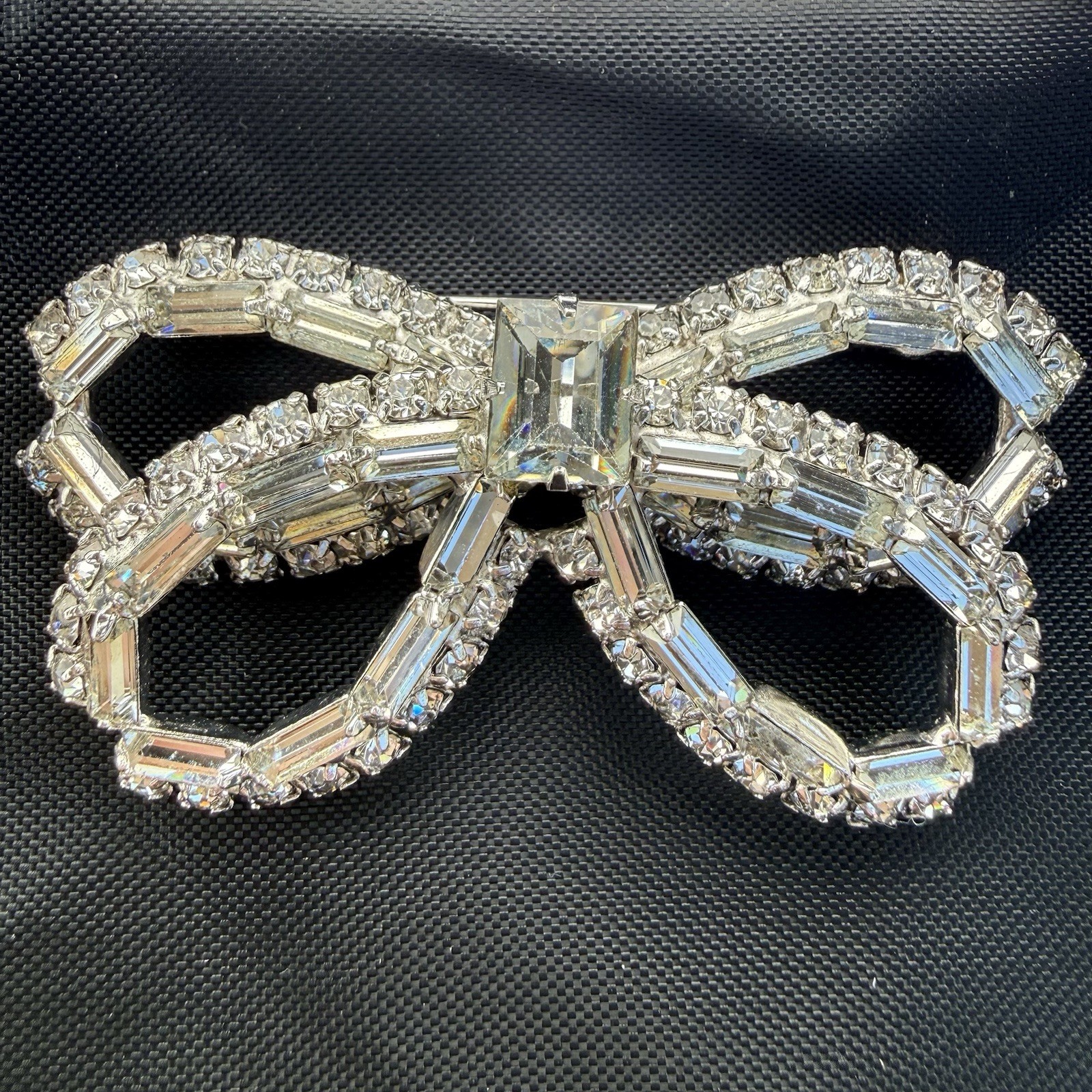 Vintage Rhinestone Bow Brooch/pin Baguette, Round And Emerald Cut Stones