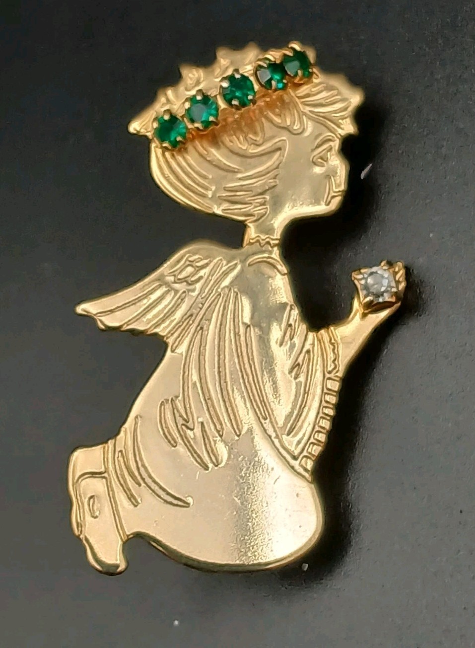 VINTAGE ANGEL PRAYING BROOCH PIN GOLD-TONE W/ RHINESTONES. GUARDIAN ANGEL