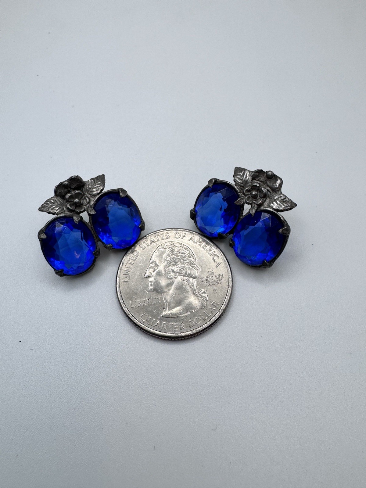 Vintage Circa 1920s Art Deco Necklace & Earrings Set Blue Glass Pearl Floral