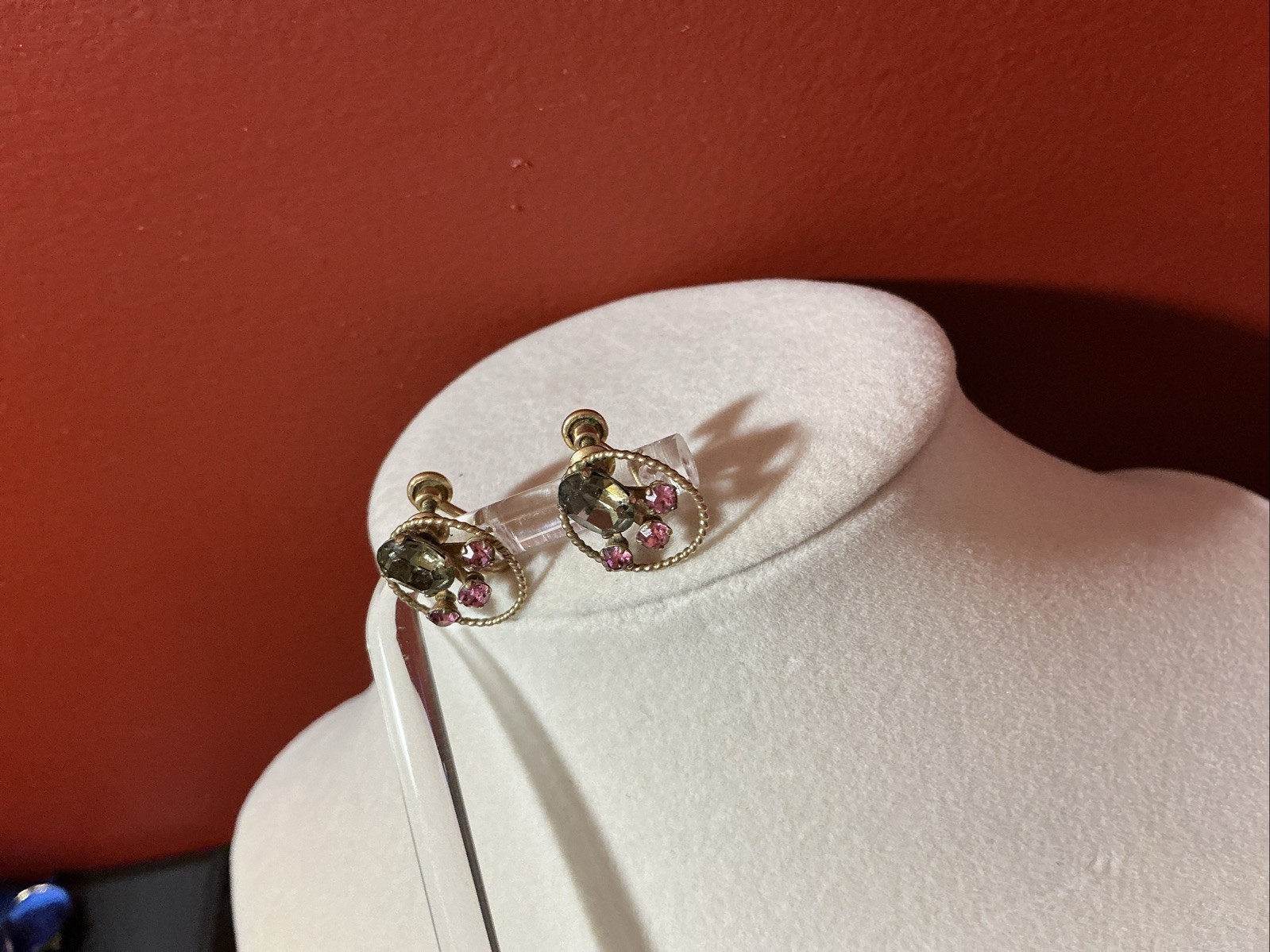 Vintage Van Dell Filigree Setting Screw back Earrings Pink And Green Rhinestones