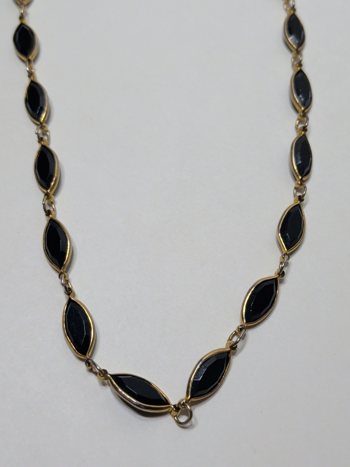 ✨VINTAGE✨ 29″ Goldtone Black Stones / Rhinestones Metal Links Necklace Costume