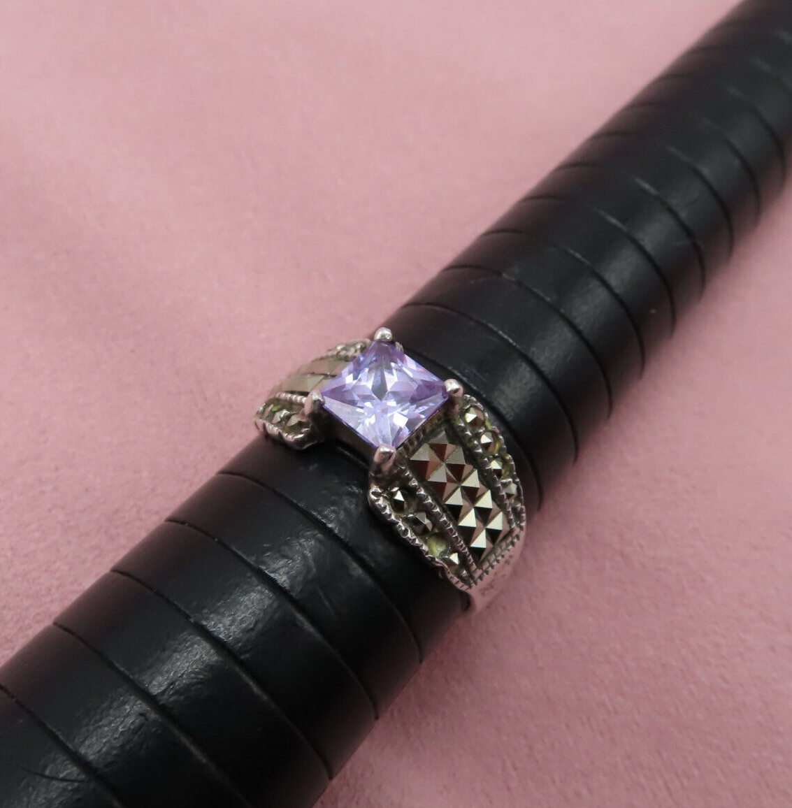 CW Sterling Silver Ring Vintage Purple Solitaire Crystal Size 8 Marcasites 544a