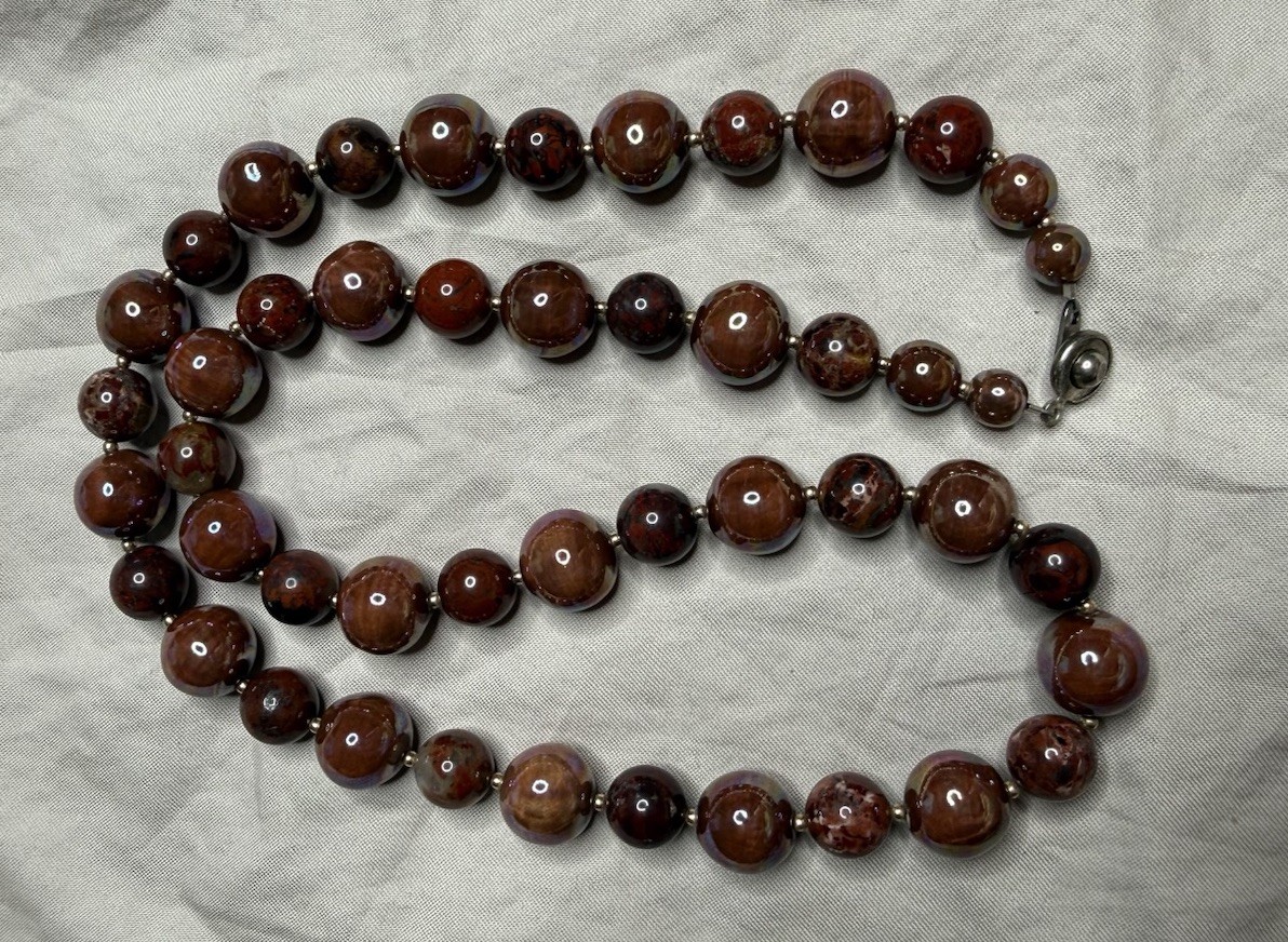 Vintage Graduated Marbled Bead Necklace Brown Red Iridescent 24” USA Pat
