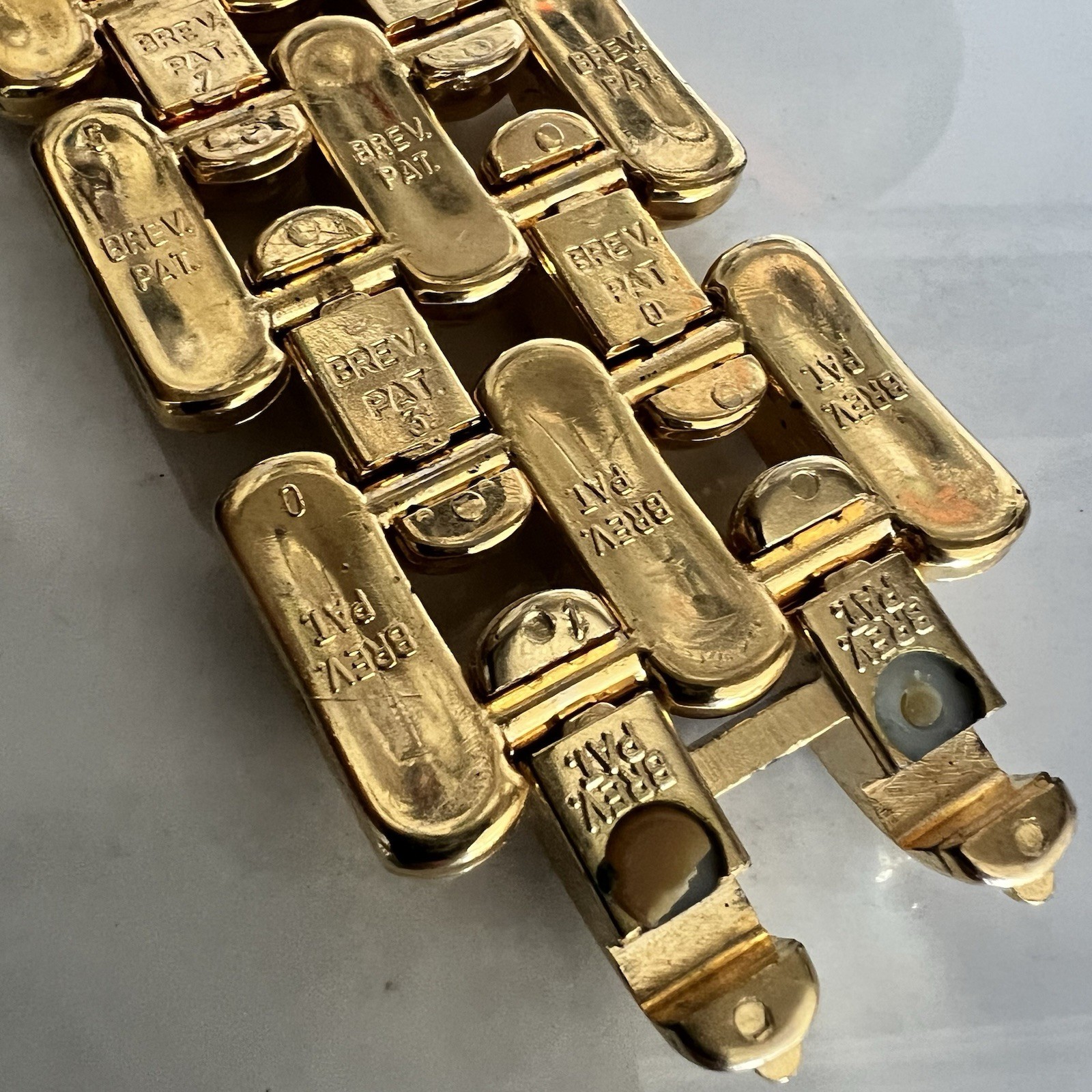 Vtg Italian Bracelet Brev. Pat. gold Plate 1960s Mid Century 8″ (CLASP DAMAGED)