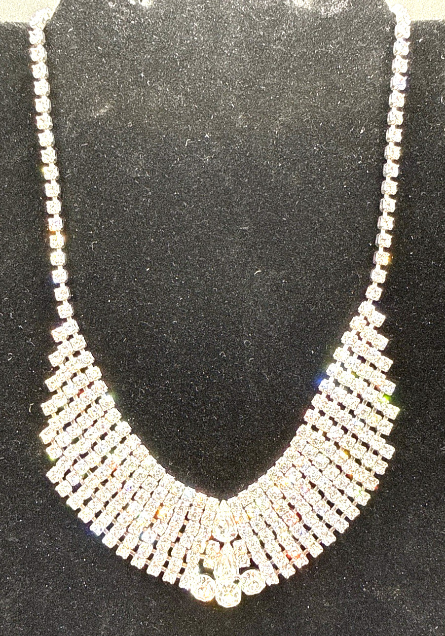 Vintage Rhinestone Fringe Bib Necklace Silver Tone Statement Necklace 15”