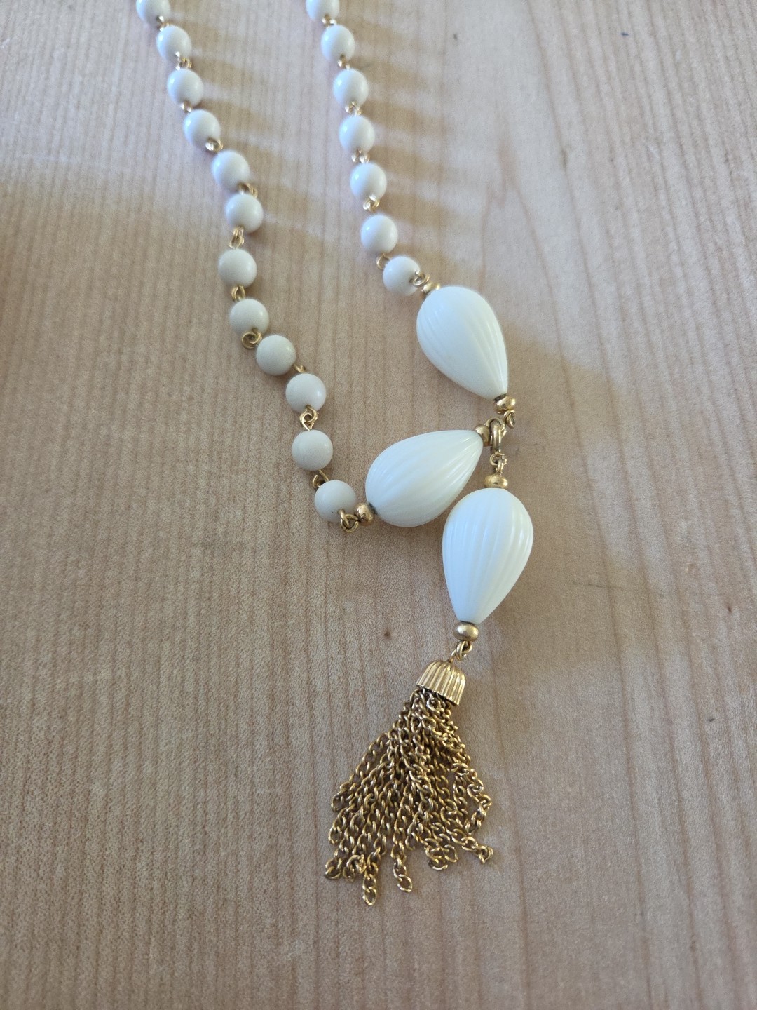 1970’s Avon Sonnet Necklace White Beaded 26″ And Bracelet