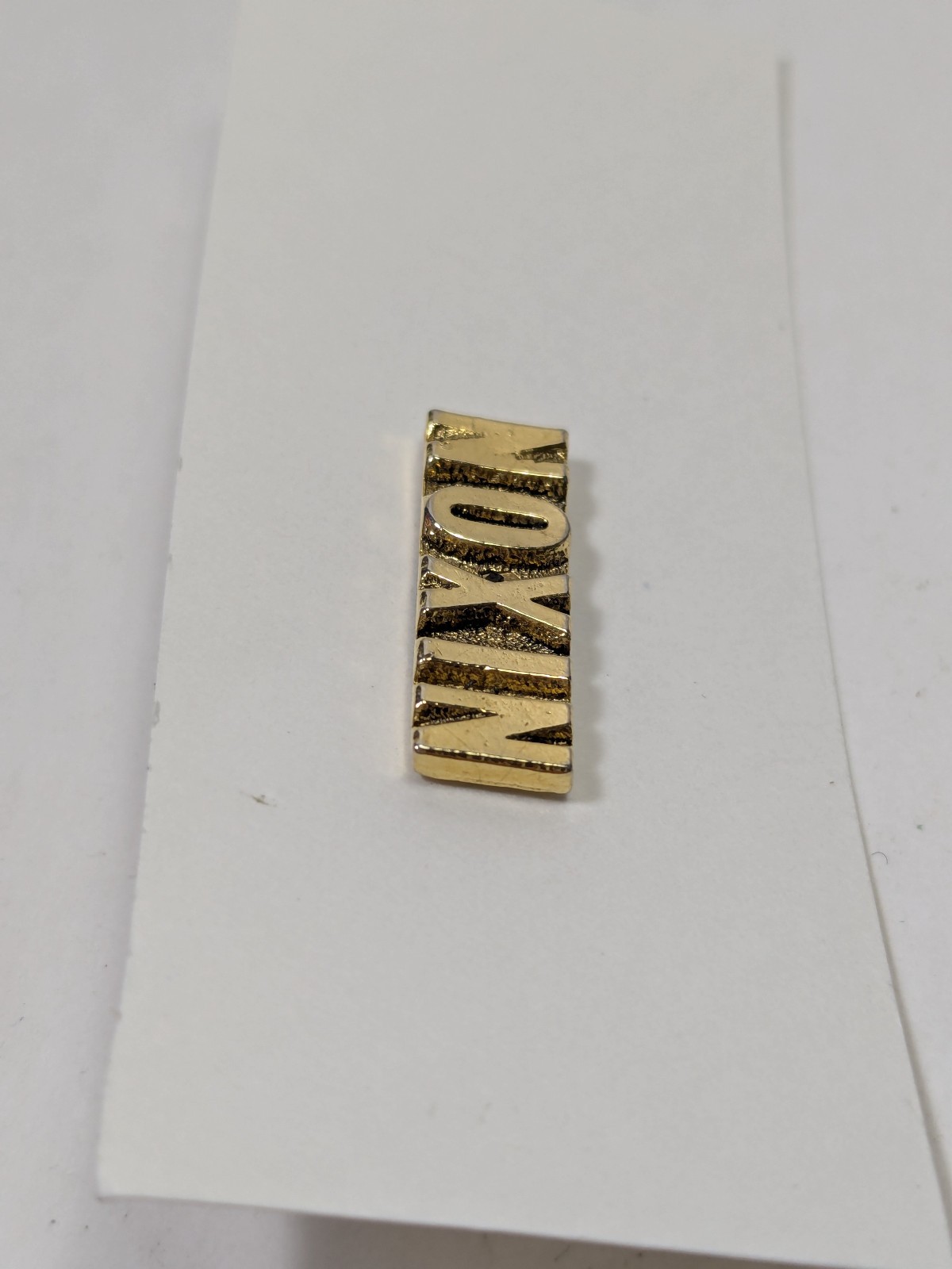 Nixon Spell Out Vintage Gold Tone Name Lapel Pin Tie President Collectible 1970s
