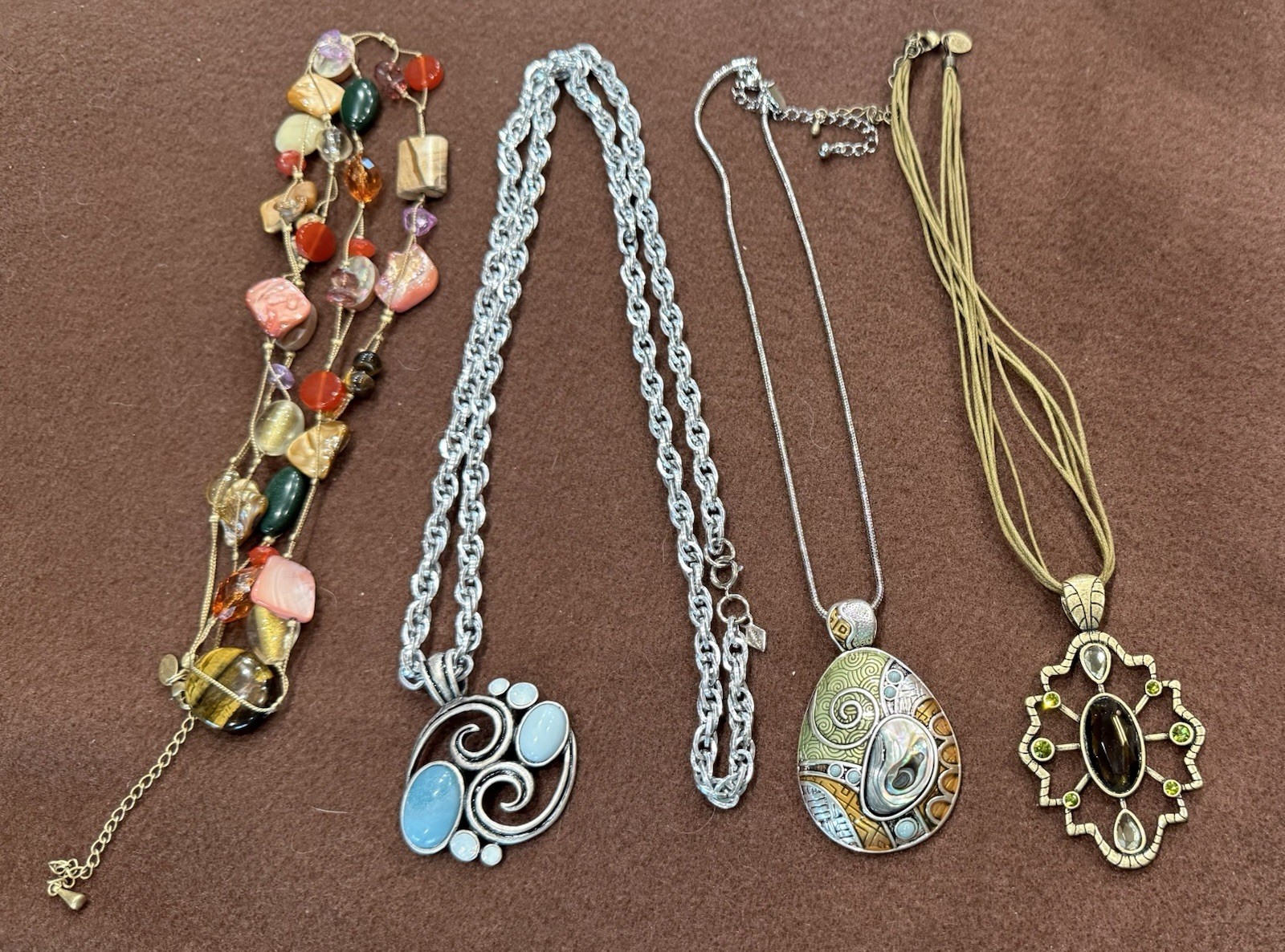 Vintage Estate 4 Fabulous Lia Sophia Necklaces In Excellent Condition