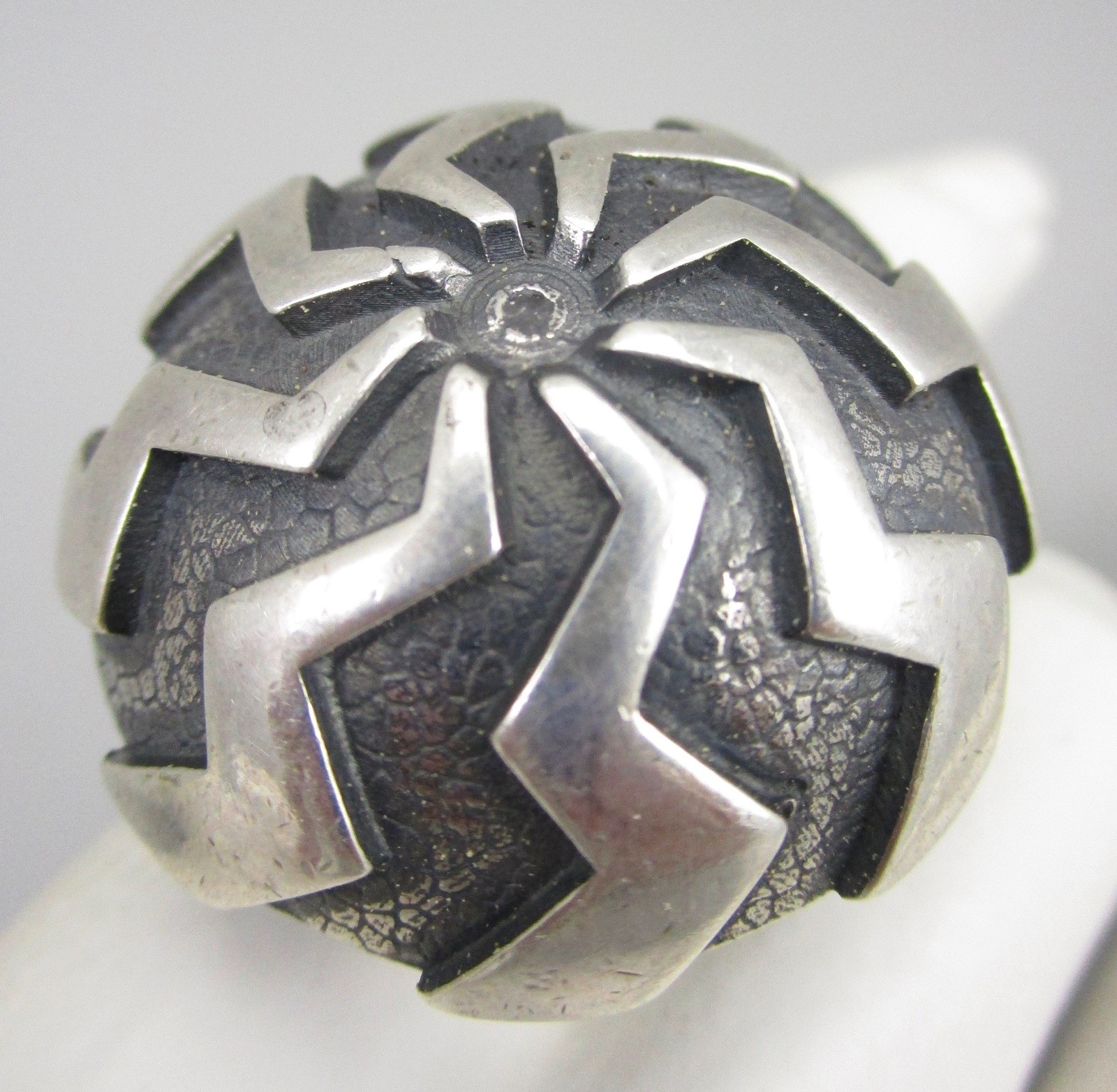 AMAZING RARE DIAN MALOUF STERLING ZIG ZAG HIGH DOME RING SZ 6.5