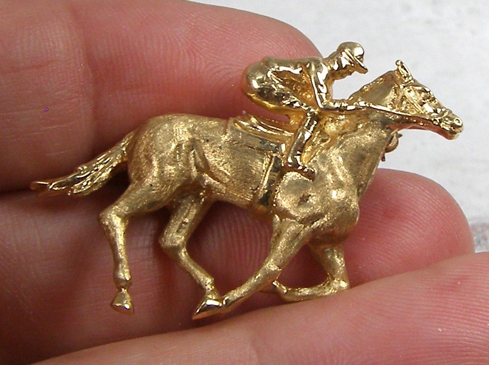 14K Yellow Gold Jockey on Running Horse Brooch Pin Equestrian Jewelry