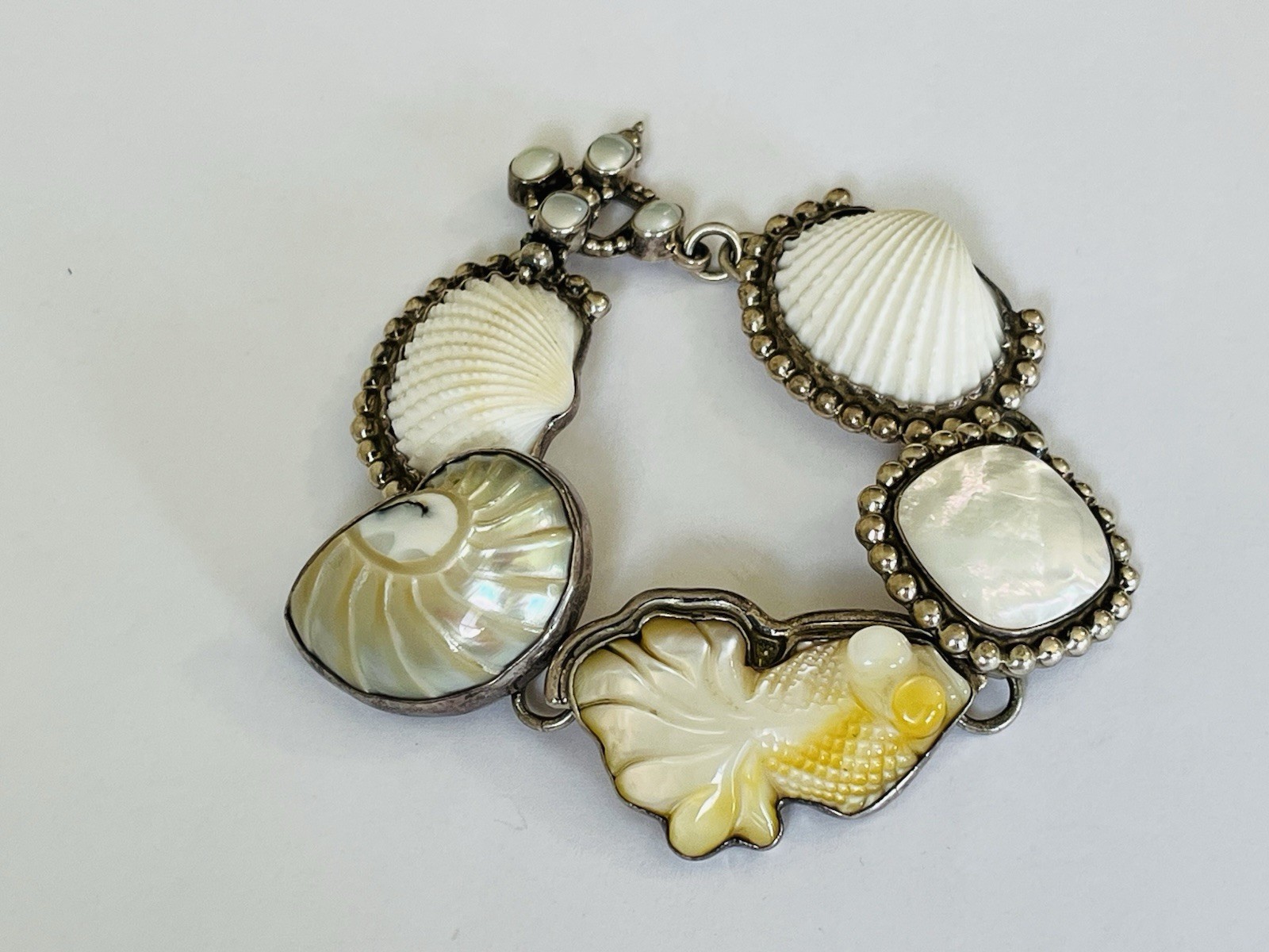 Vintage Sterling Silver AMY KAHN RUSSELL Mother Of Pearl Carved Fish Bracelet