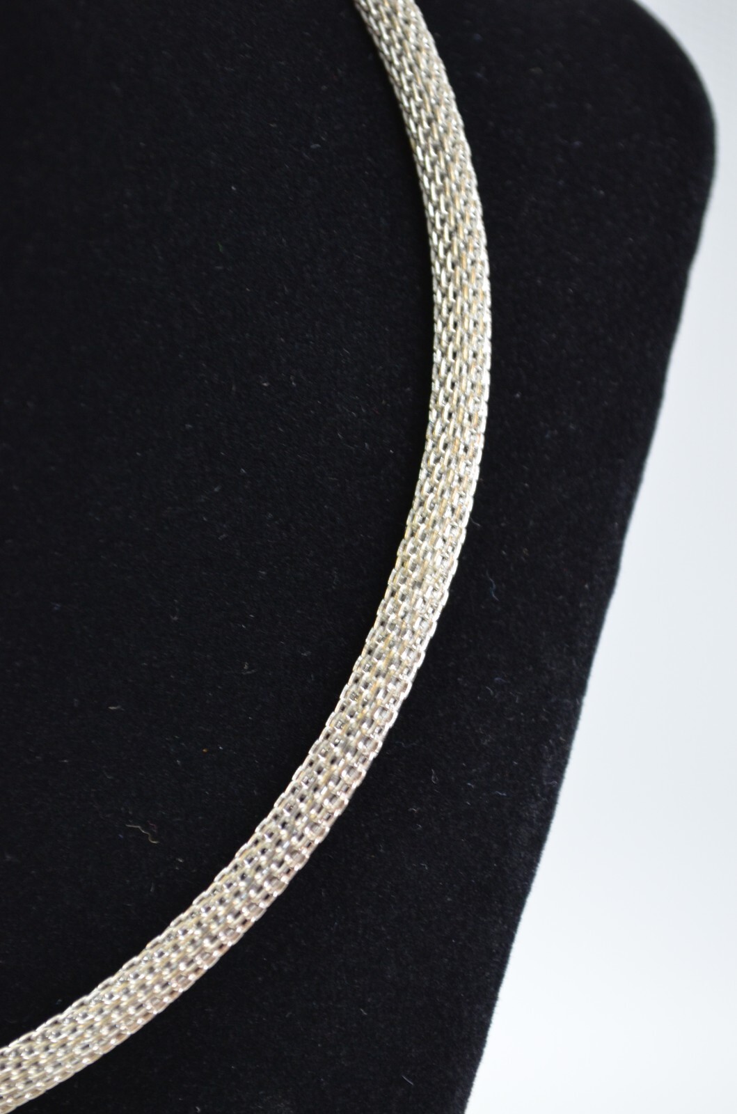 Vintage Silver Tone Snake Choker w/ Round Pendant Sunset Pattern 16″