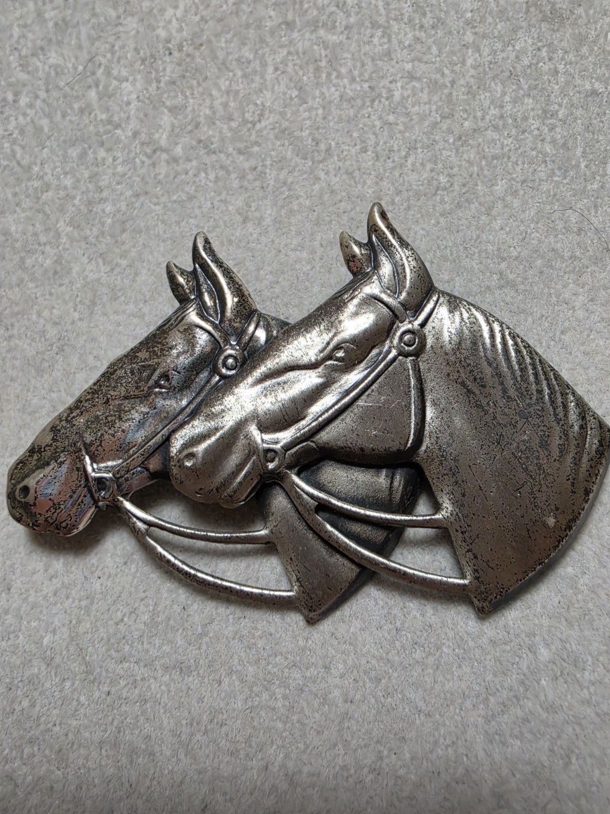 Sterling Silver Double Horse Head Equestrian Pin Possibly Carl Art Vintage 1940