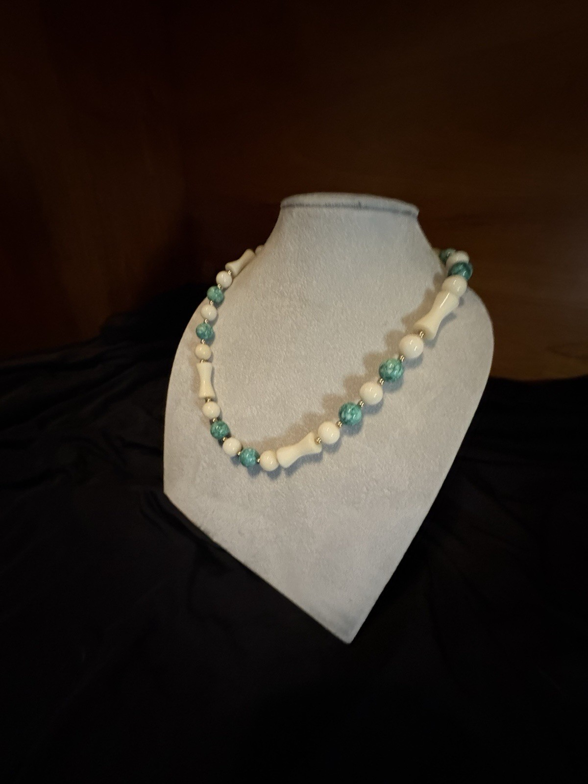 Vintage Chunky Bead White & Turquoise Marbled Necklace Fish Hook Clasp