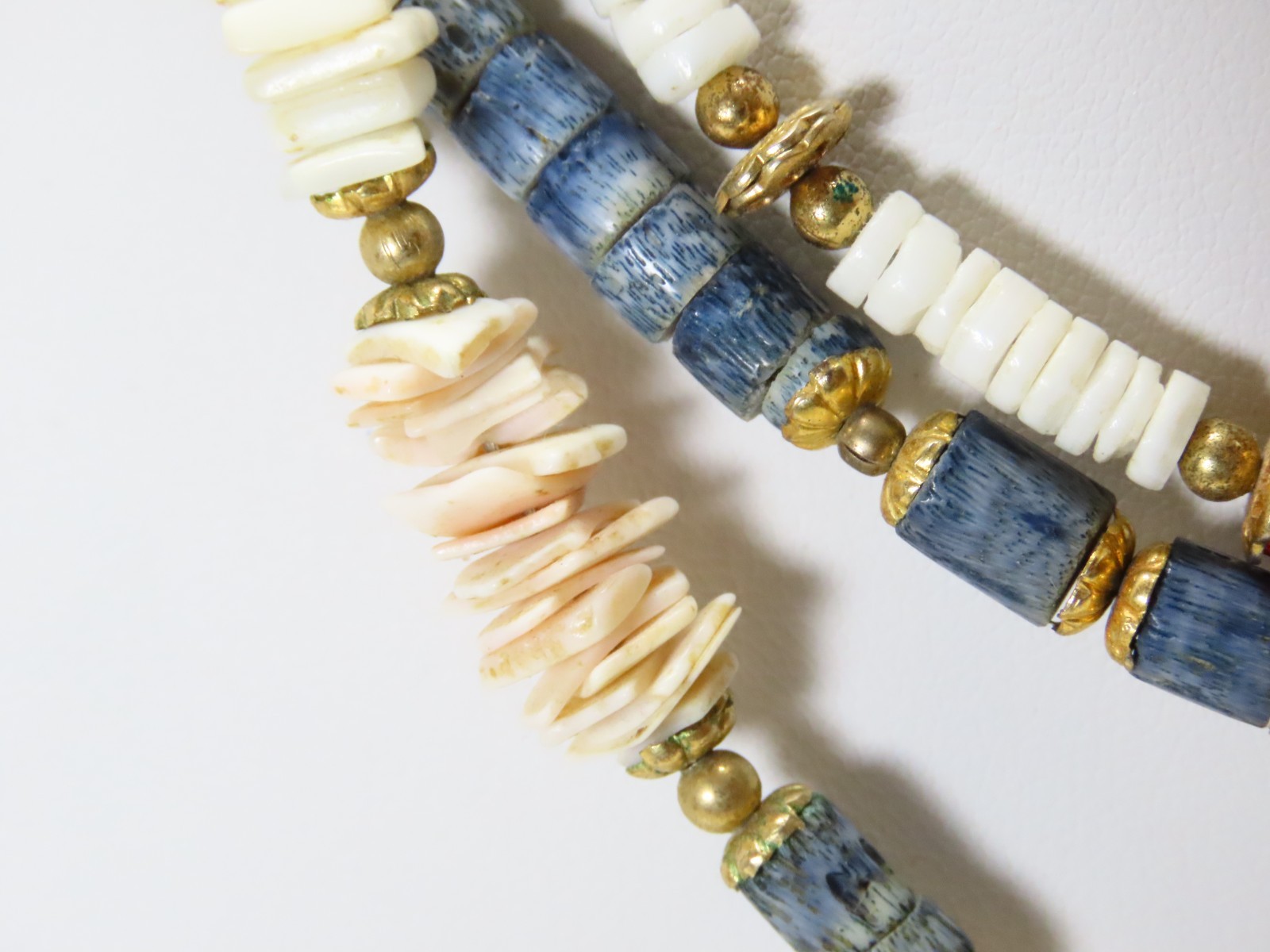 Vintage Puka Shell Beaded Necklace Sponge Coral MOP Lot Gold Tone Accents D5399