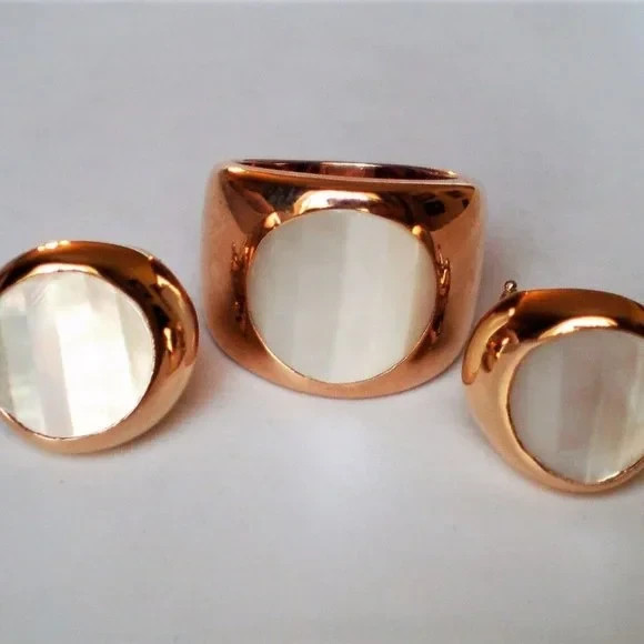 Designer Solid 18K 750 Rose Pink Gold Carved Mother Of Pearl Cocktail Ring 12.7g