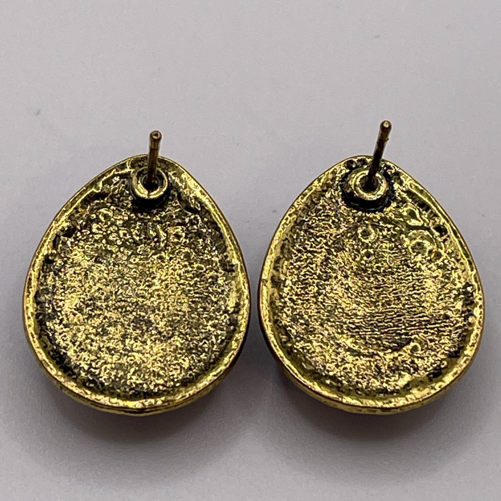 Earrings Vintage Blue Tear Drop Glass Gem Metal Gold Tone Pierced Stud Jewelry