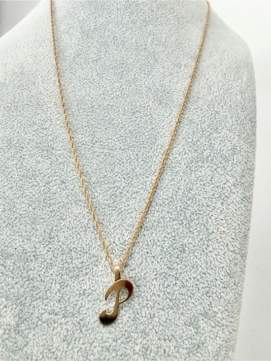 Vintage Avon Gold Tome Letter ‘P’ initial Pendant Necklace Layering Y2K