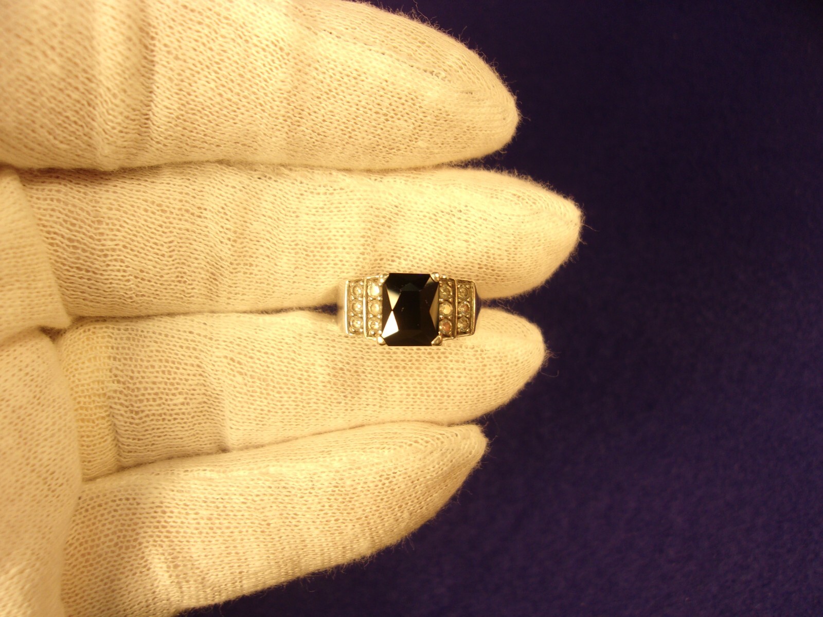 VERY PRETTY OLD VTG LADY’S STERLING SLVER, LAB CREATED SAPPHIRE & CZ ACCENT RING