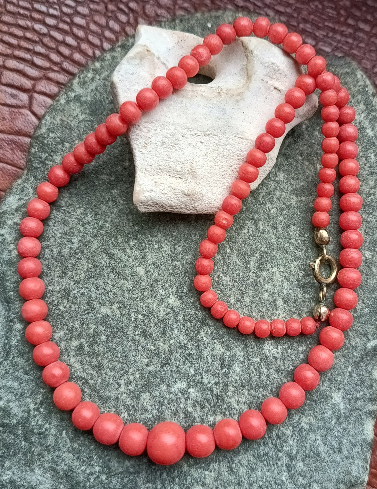 Beautiful Vintage Italian Mediterranean Coral Necklace Beads 45 Cm