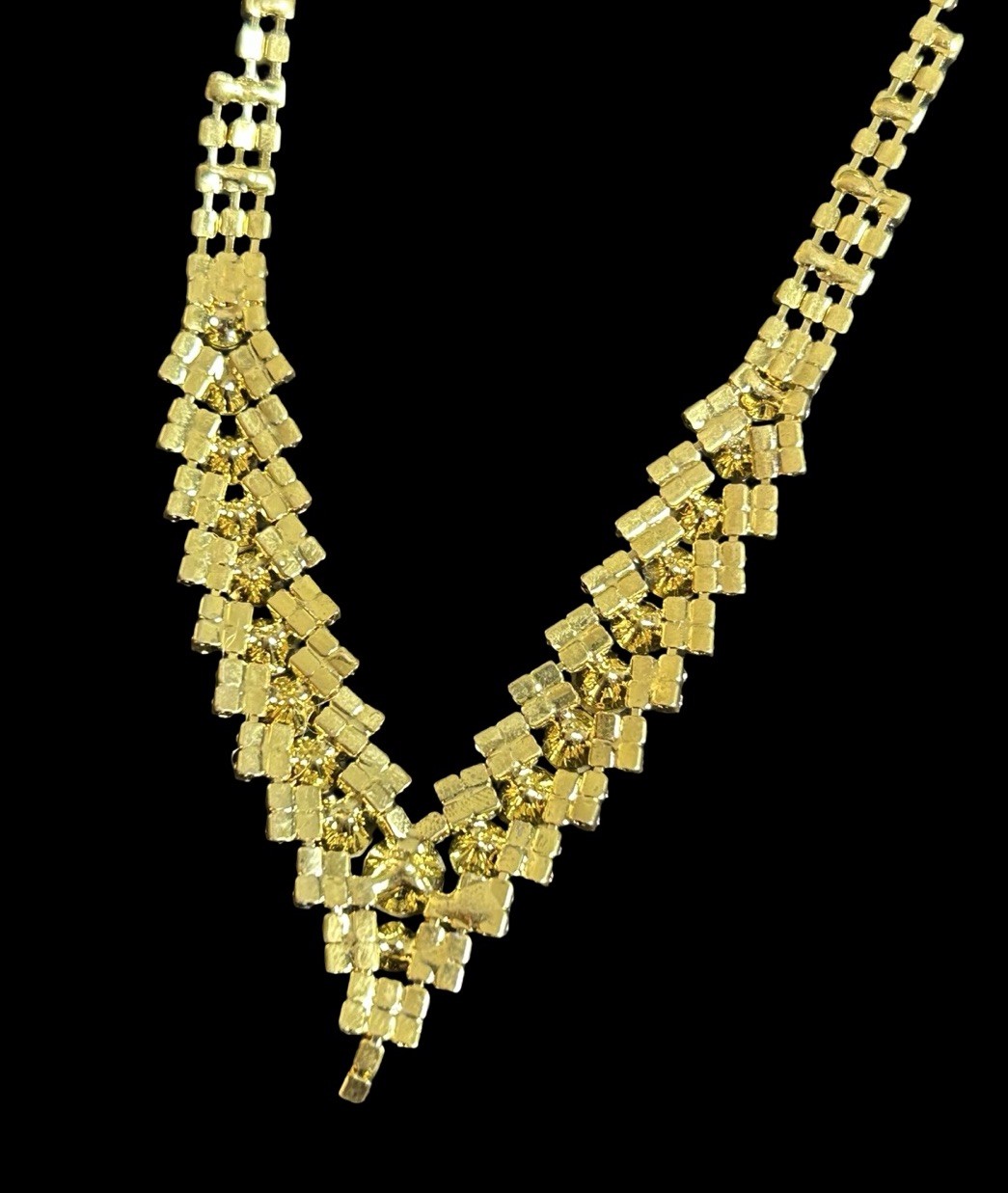 Faux Emerald Green Crystal Rhinestone Collar Bib Statement Necklace Golden